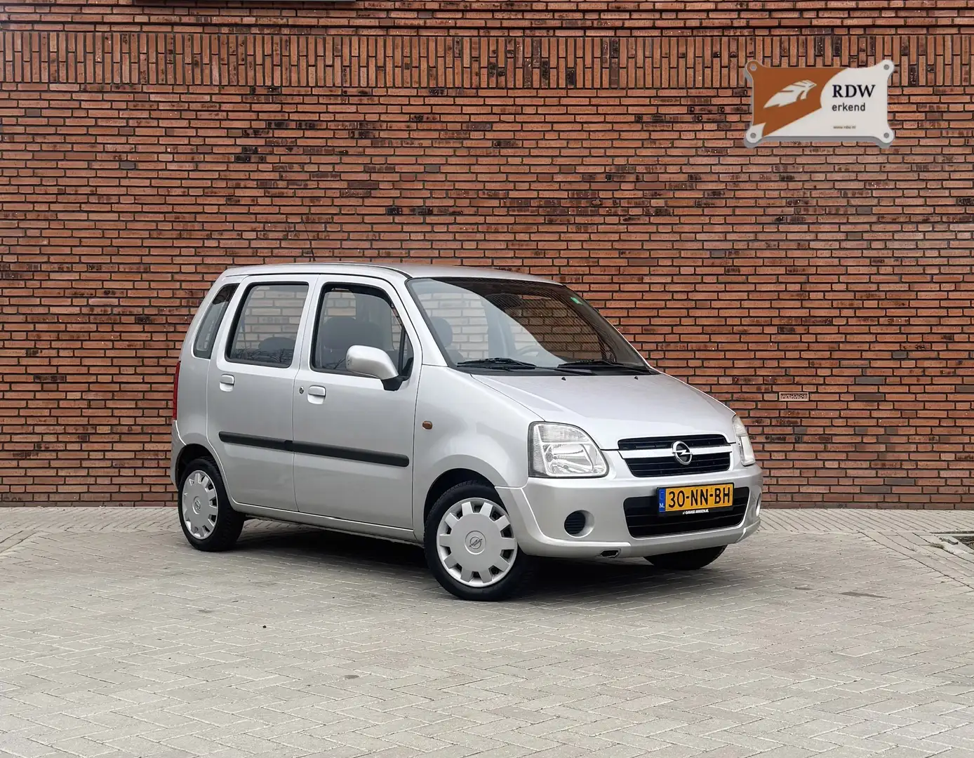 Opel Agila 1.2-16V Enjoy, NEW APK, Elektr. Ramen Grau - 1