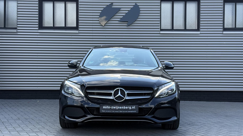 Mercedes-Benz C 180 AMG Sport Edition — photo 10