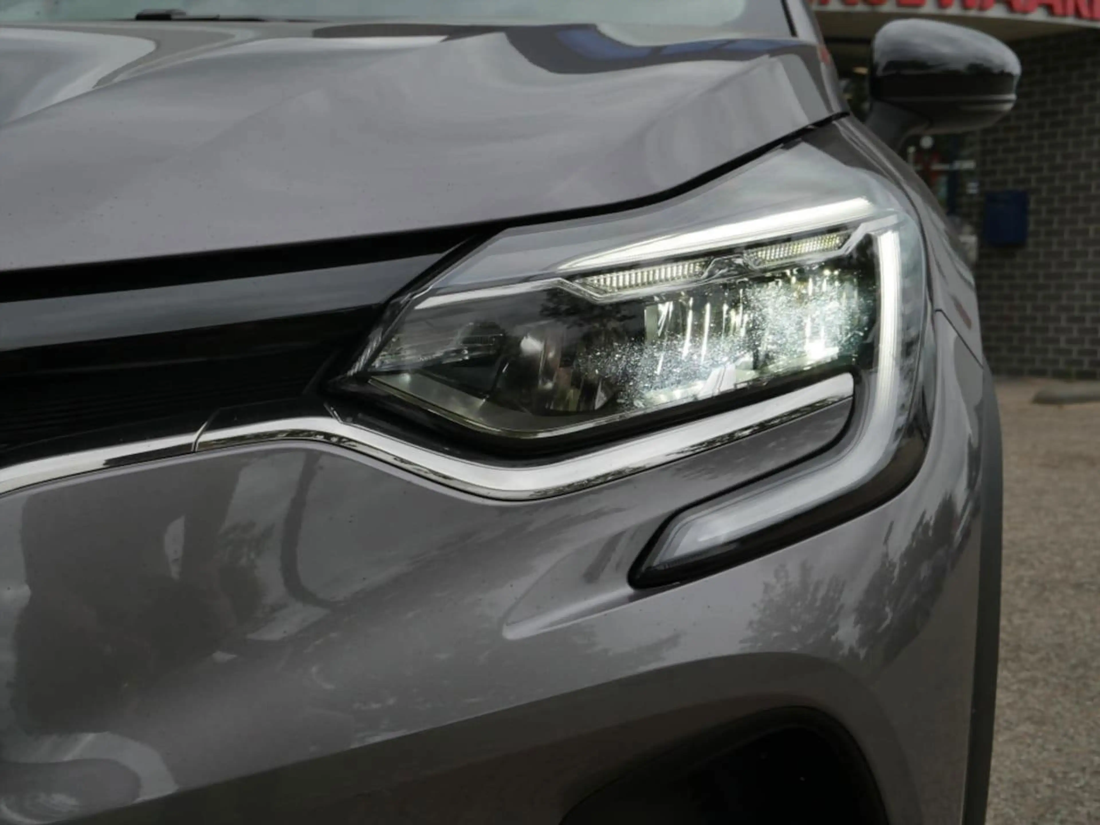 Renault Captur 1.6 E-Tech Hybrid 145 R.S. Line — photo 14
