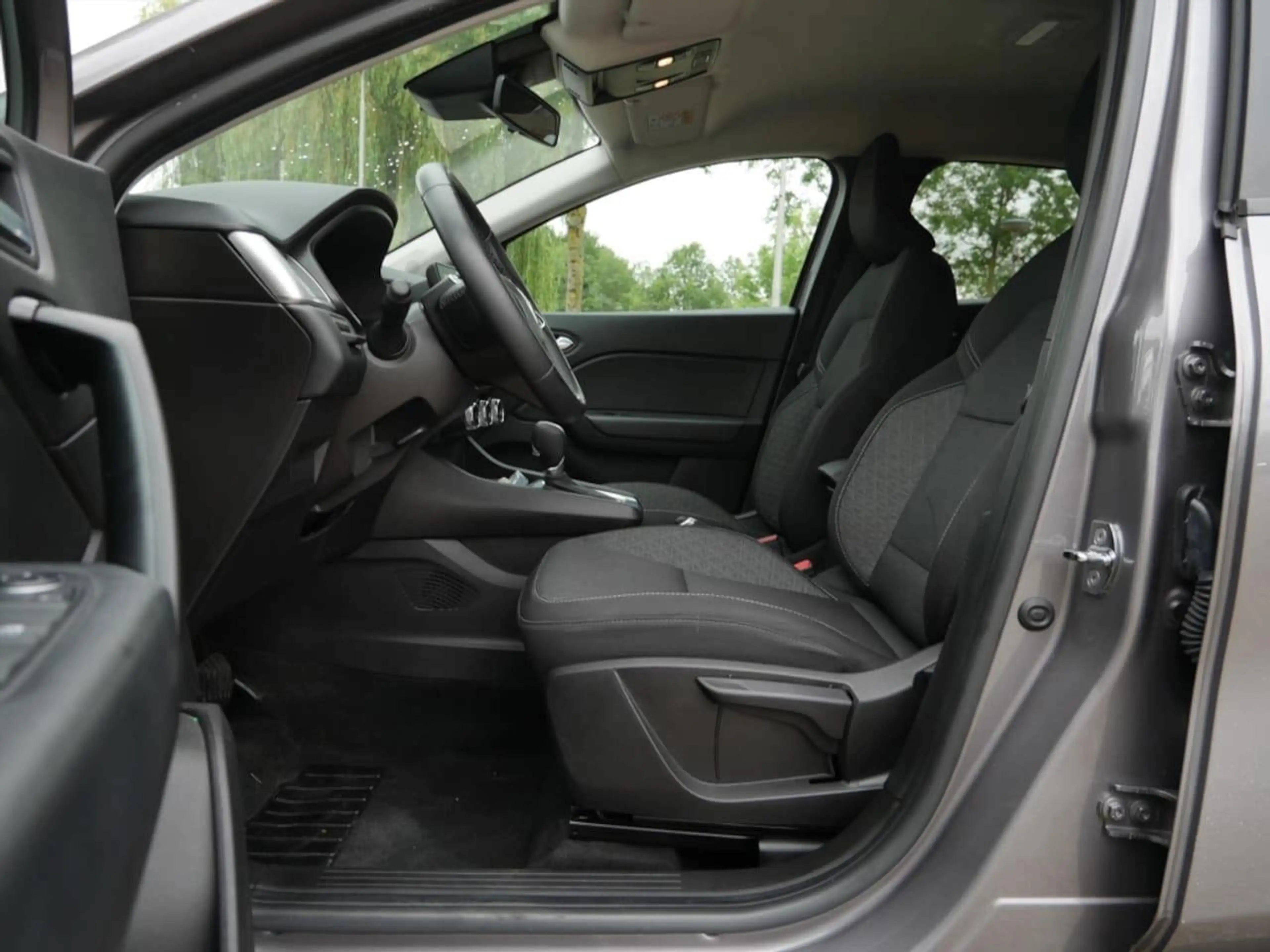 Renault Captur 1.6 E-Tech Hybrid 145 R.S. Line — photo 8