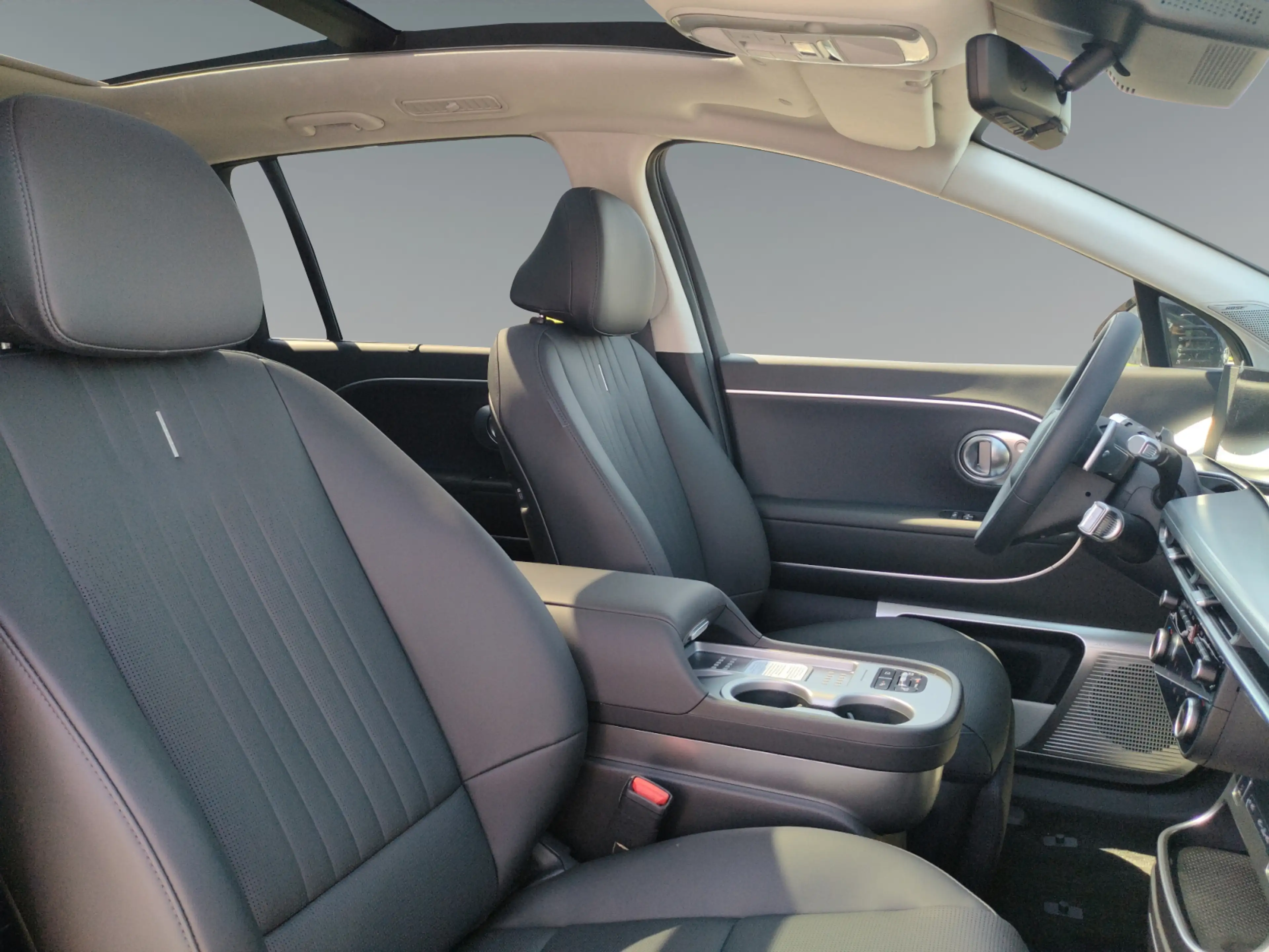 Hyundai IONIQ 9 Calligraphy 110 kWh 4WD Performance — photo 12