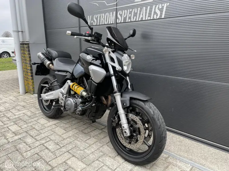 Yamaha MT-03 - foto 2