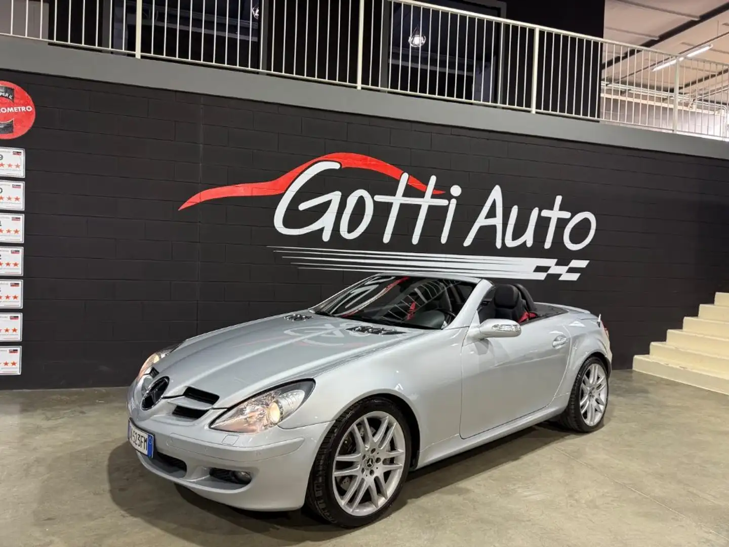 Mercedes-Benz SLK 200 POCHISSIMI KM DA AMATORE Grijs - 1