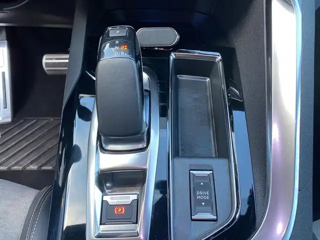 Peugeot 3008 view 12