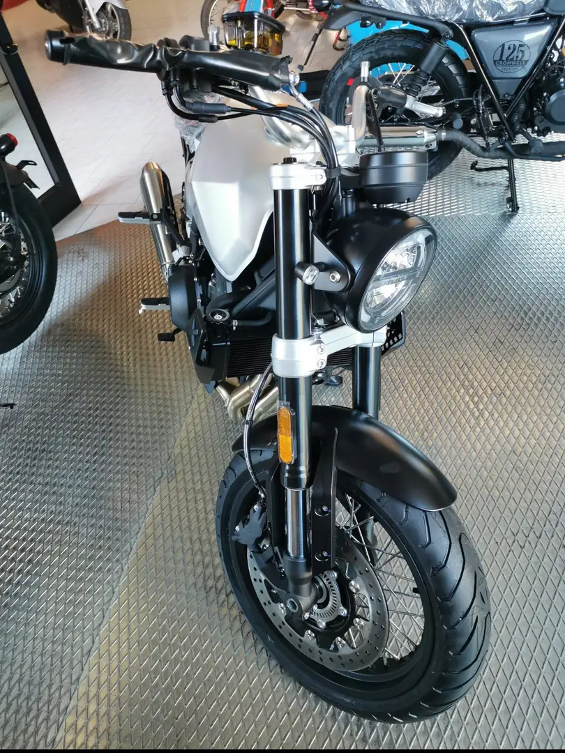 Brixton Crossfire 500 Silver - 2
