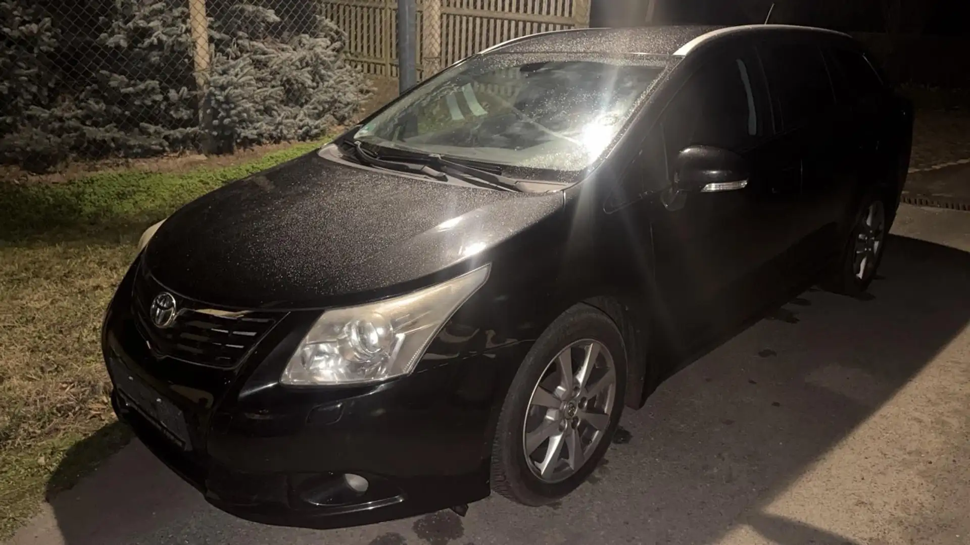 Toyota Avensis Kombi Sol Schwarz - 1