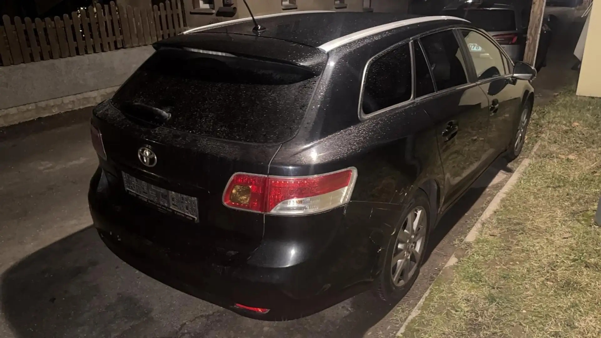 Toyota Avensis Kombi Sol Schwarz - 2