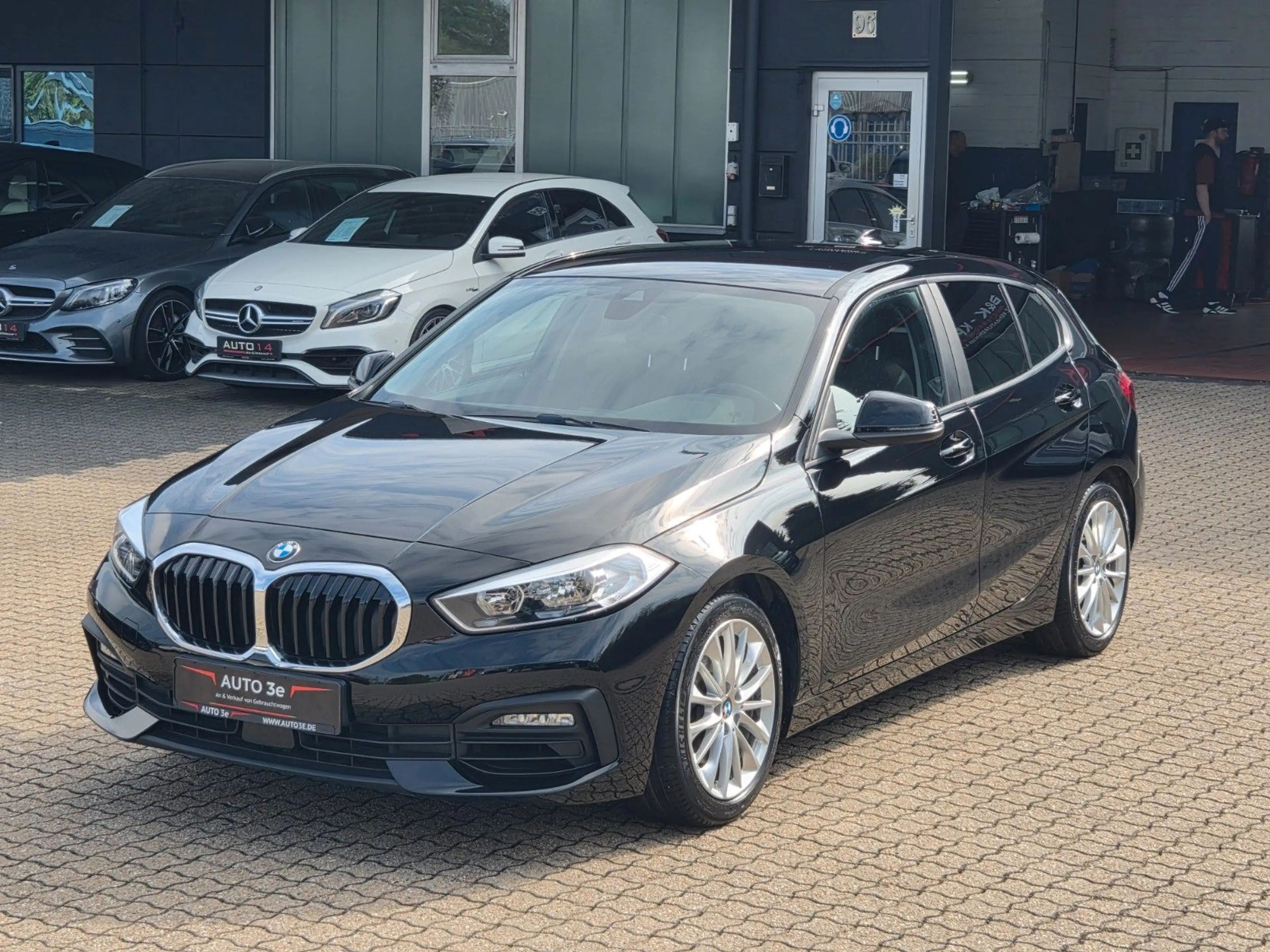 BMW 118 i Advantage Navi PDC... — photo 4