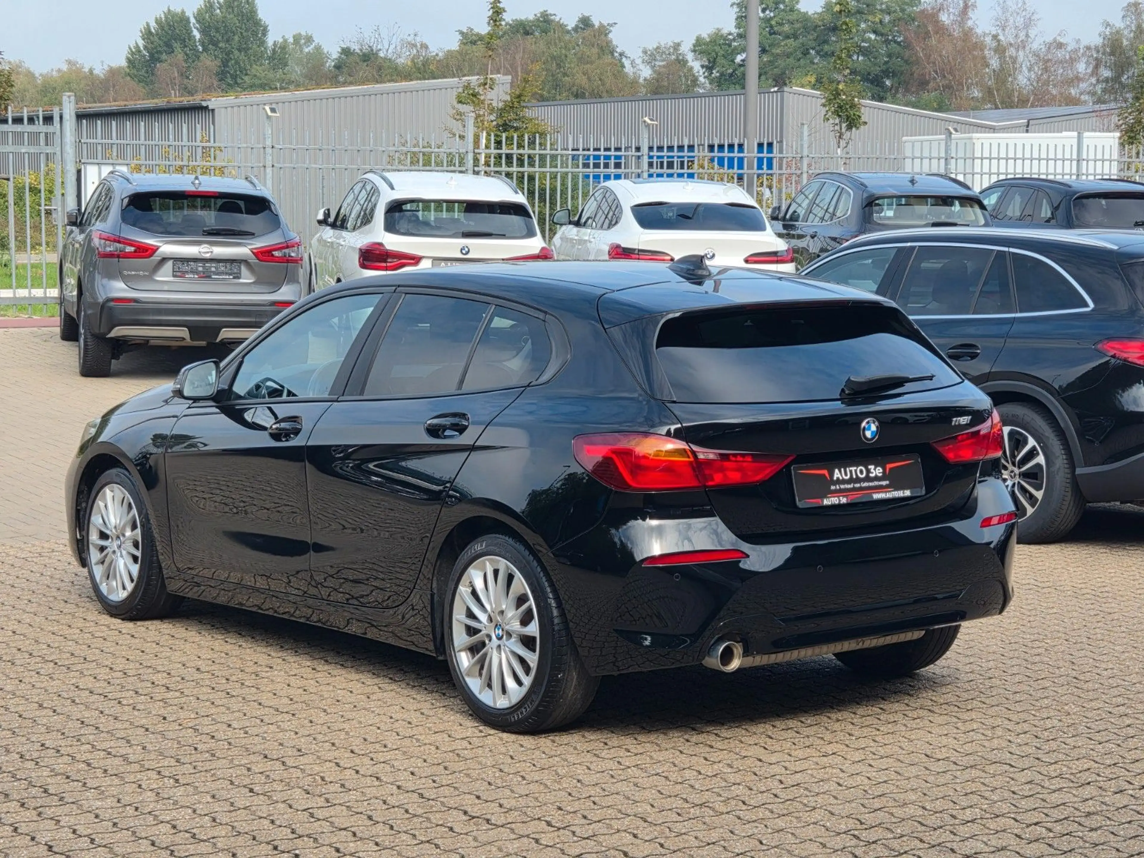 BMW 118 i Advantage Navi PDC... — photo 6