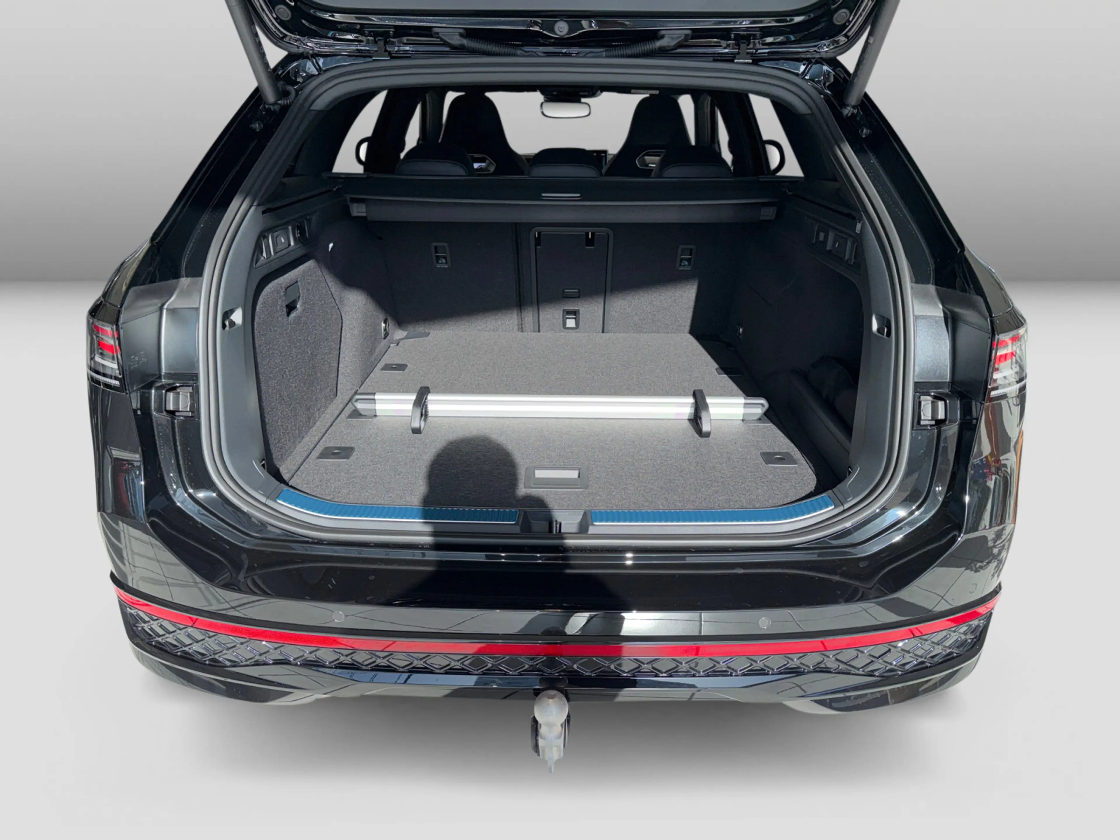 Volkswagen Passat Variant Passat R-Line 2,0 l TDI 150PS AHK Pano STH inkl. — photo 12