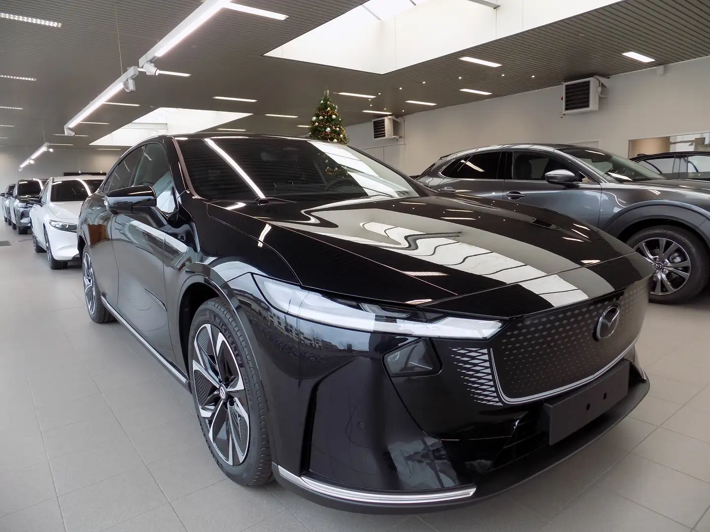 Mazda 6e 6e EV Takumi 68.8 kWh Schwarz - 1