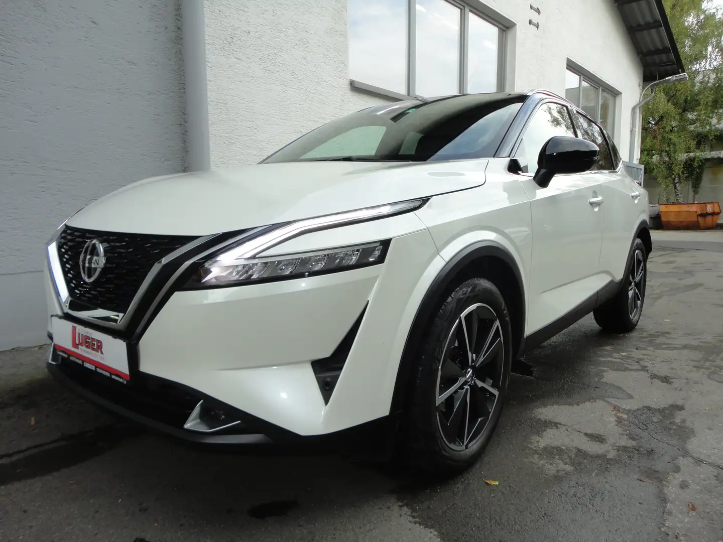Nissan Qashqai 1,3 DIG-T MHEV Tekna / Design-Paket Blanc - 1