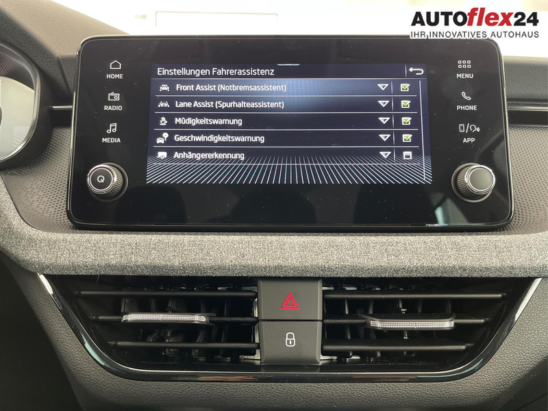 Skoda Scala Selection 115PS DSG GV5+AHK+Kamera+Kessy+PDC+Si... — photo 10