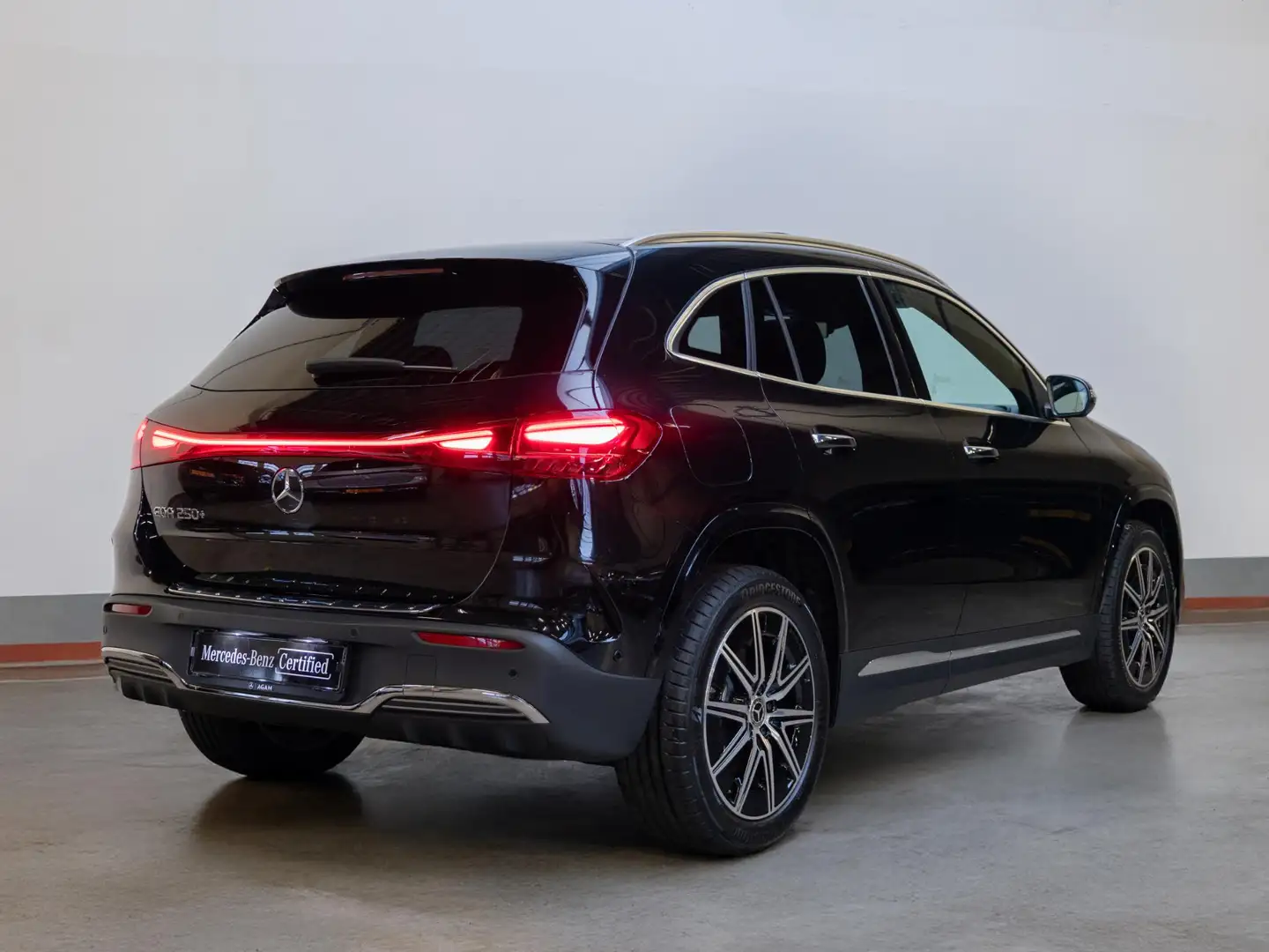 Mercedes-Benz EQA 250 250+ Business Solution AMG Panorama dak | Trekhaak Nero - 2