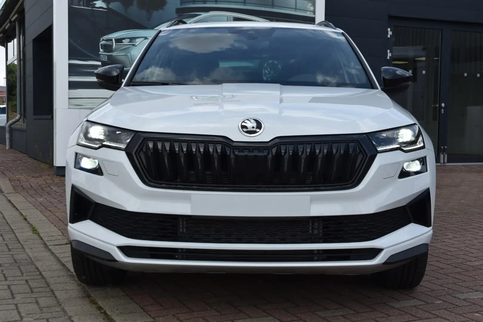 Skoda Karoq 1.5 TSI Sportline*Matrix*Navi*AHK*ACC*uvm. Blanc - 2