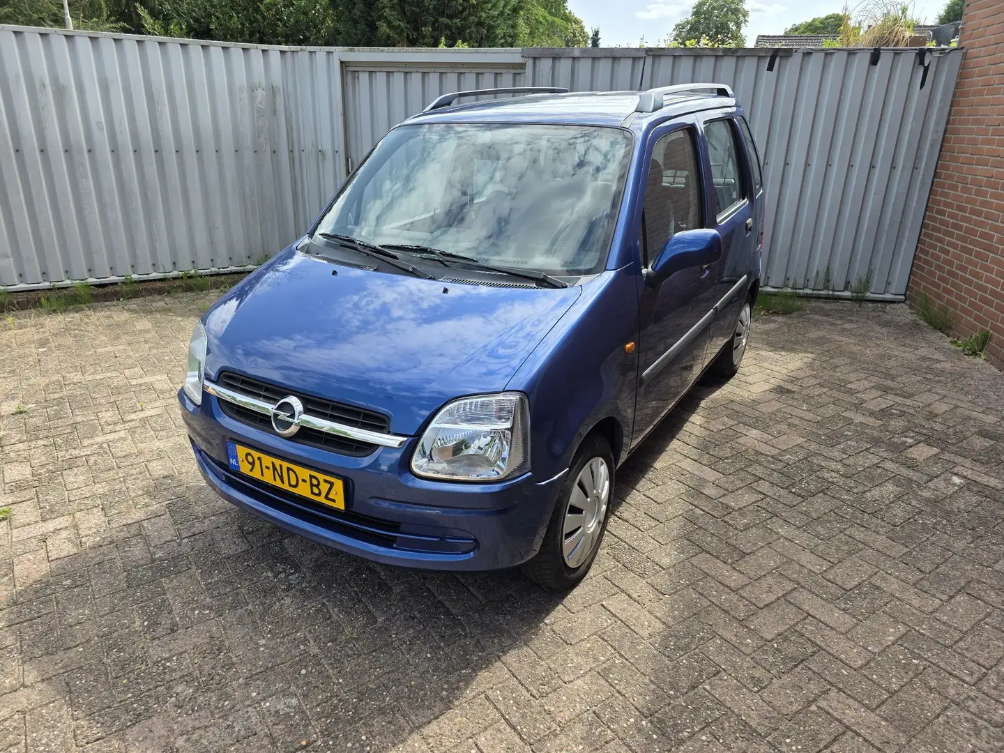 Opel Agila 1.2-16V Color Edition Blauw - 1