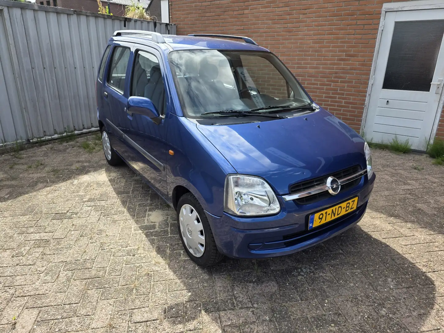 Opel Agila 1.2-16V Color Edition Blauw - 2