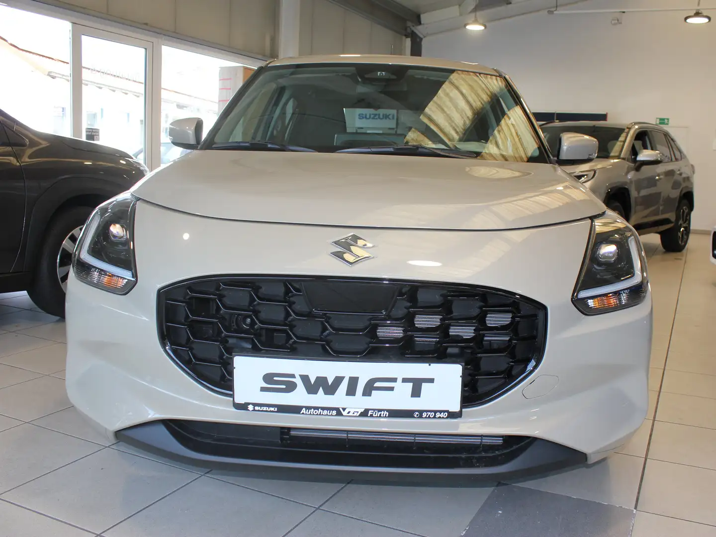 Suzuki Swift 1.2 Hybrid CVT Comfort+ Beige - 2