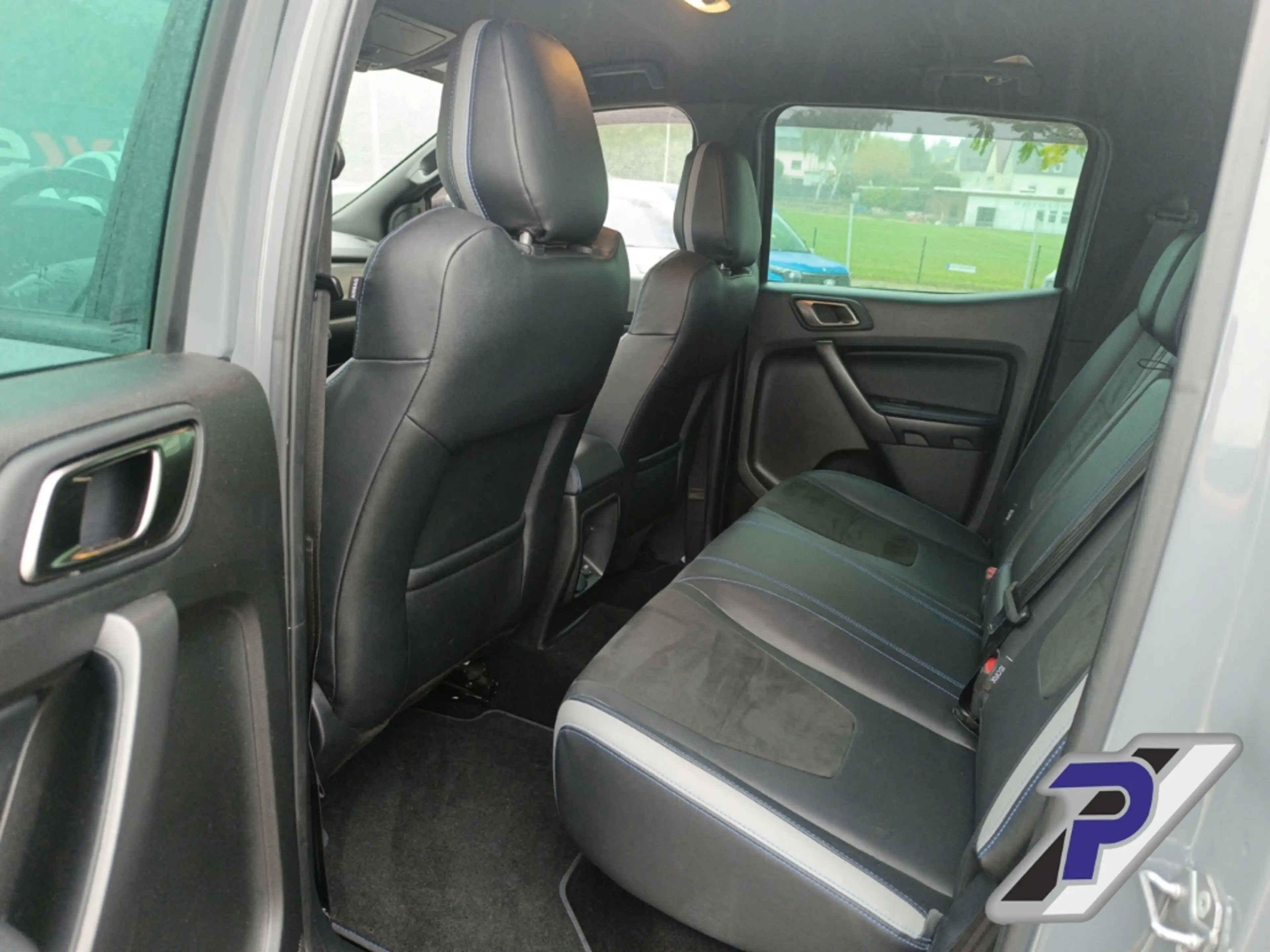 Ford Ranger Raptor Doppelkabine 4x4 RAPTOR-PAKET+AHK+LED Navi — photo 13