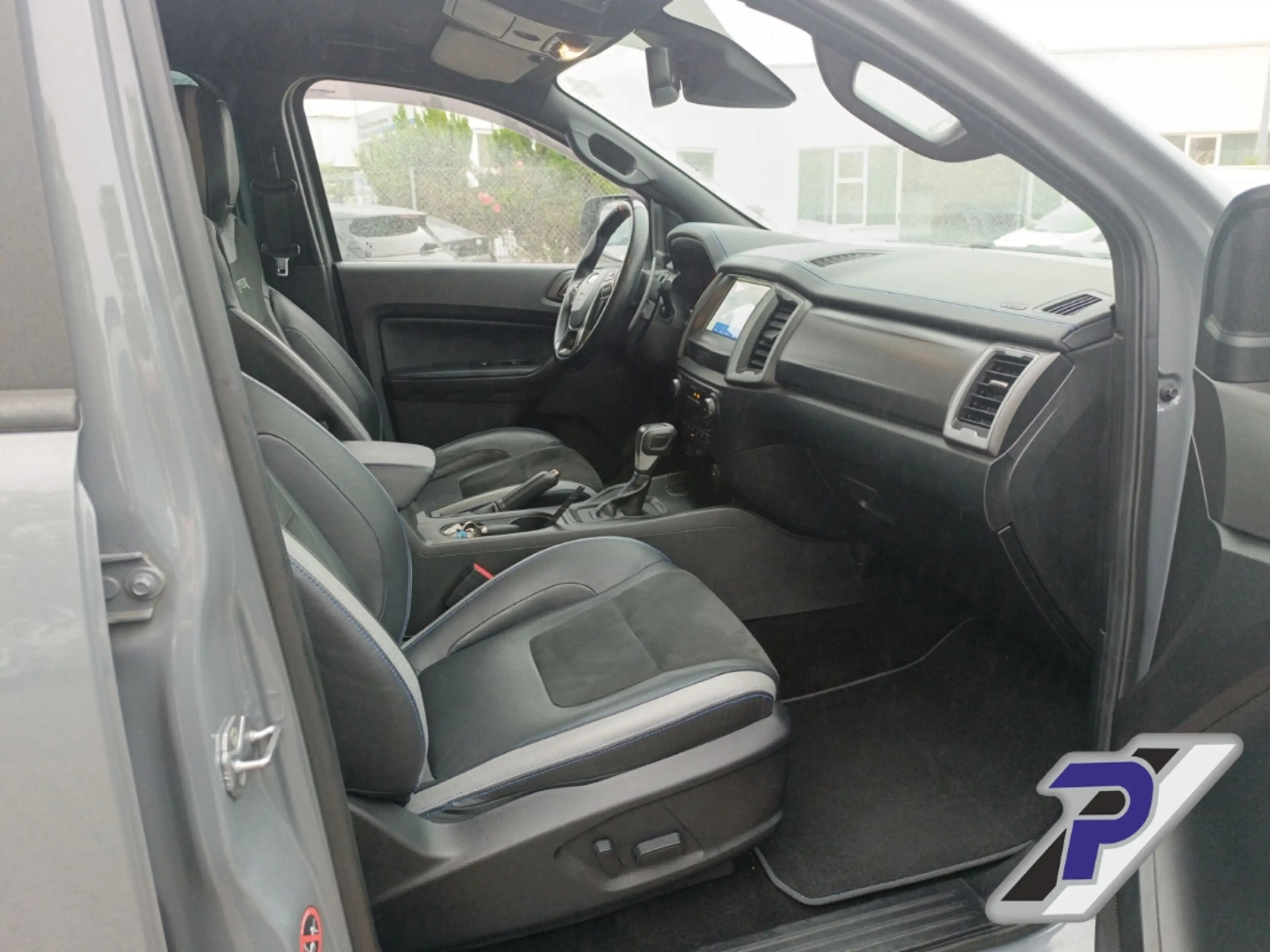 Ford Ranger Raptor Doppelkabine 4x4 RAPTOR-PAKET+AHK+LED Navi — photo 14