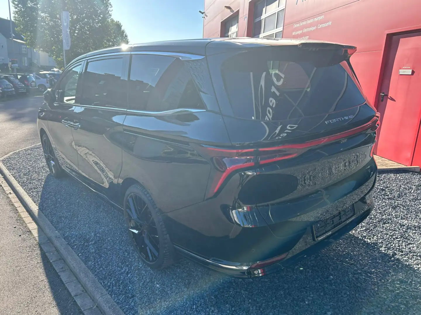 Forthing U-Tour FORTHING 9 HEV 7 PLACES FULL OPTIONS Schwarz - 2