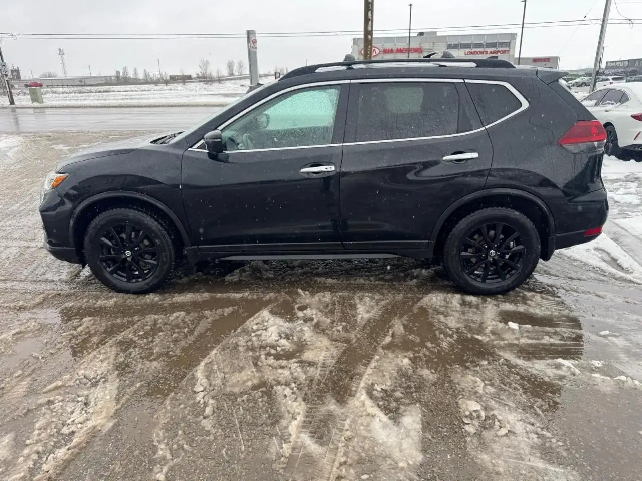Nissan Rogue снимка Nissan Rogue
