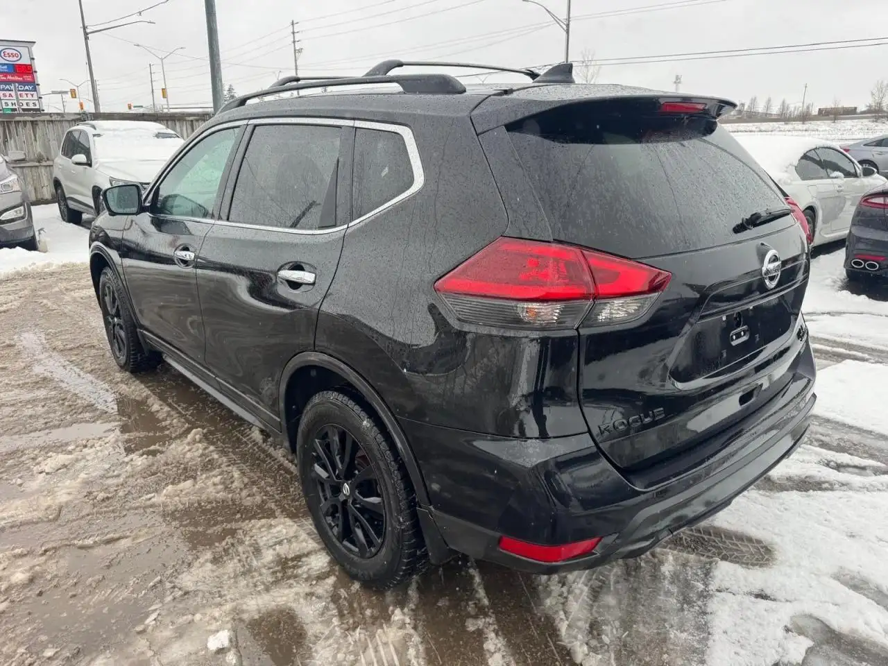 Nissan Rogue снимка Nissan Rogue