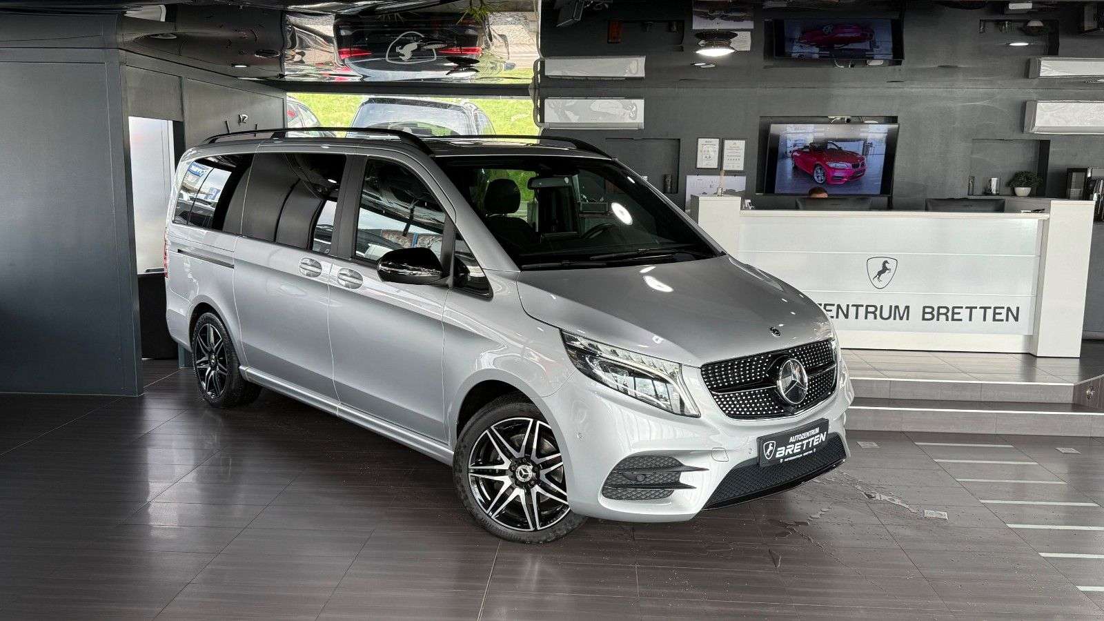 Second hand Mercedes Benz V-Class 300