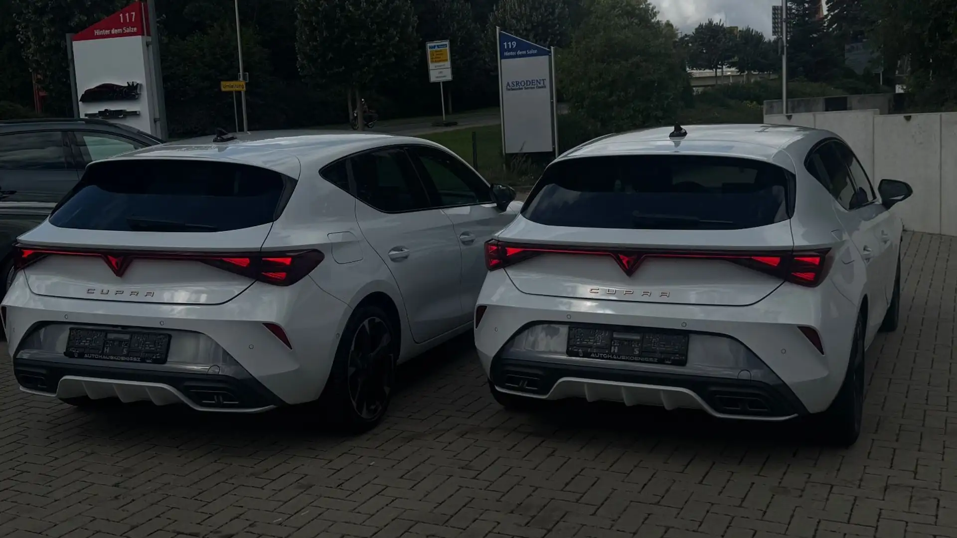 CUPRA Leon 2.0 TDI*DSG*KEYL*RKAM*18"*LED*ACC*NAV*IPA* Weiß - 2