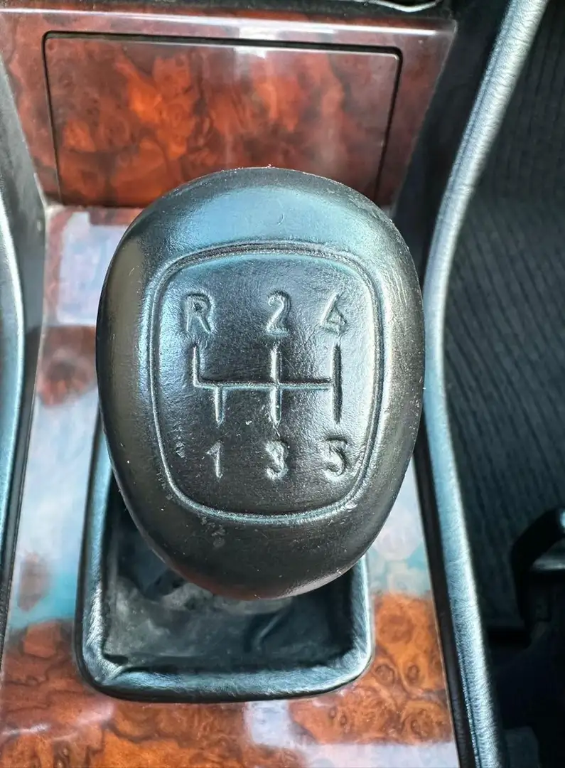 Mercedes-Benz CE 300 320 CABRIO, 5-GANG GETRAG, 1.HAND, SCHECKHEFT, TRAUM ZUSTAND Schwarz - 2