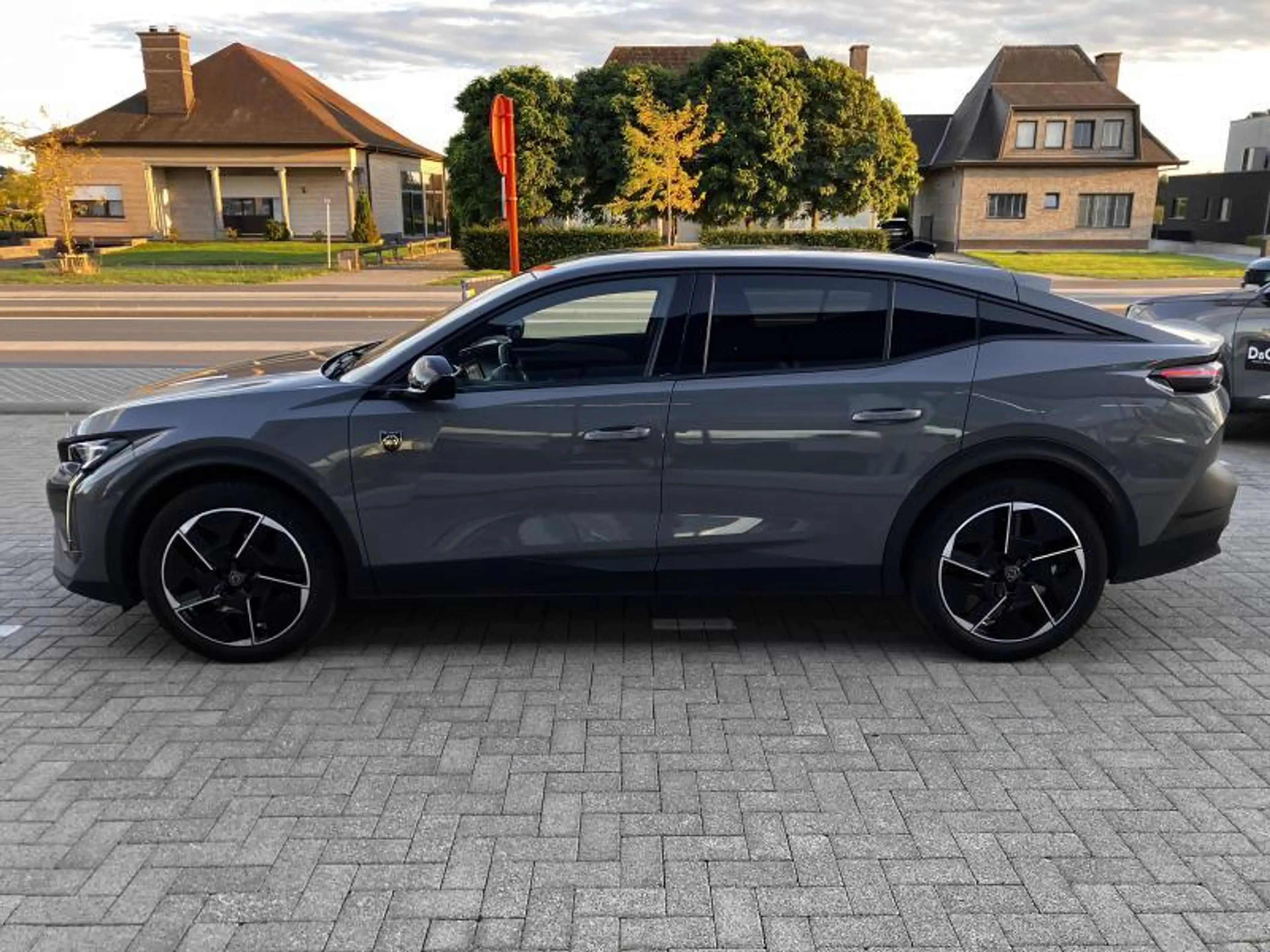 Peugeot 408 GT — photo 8
