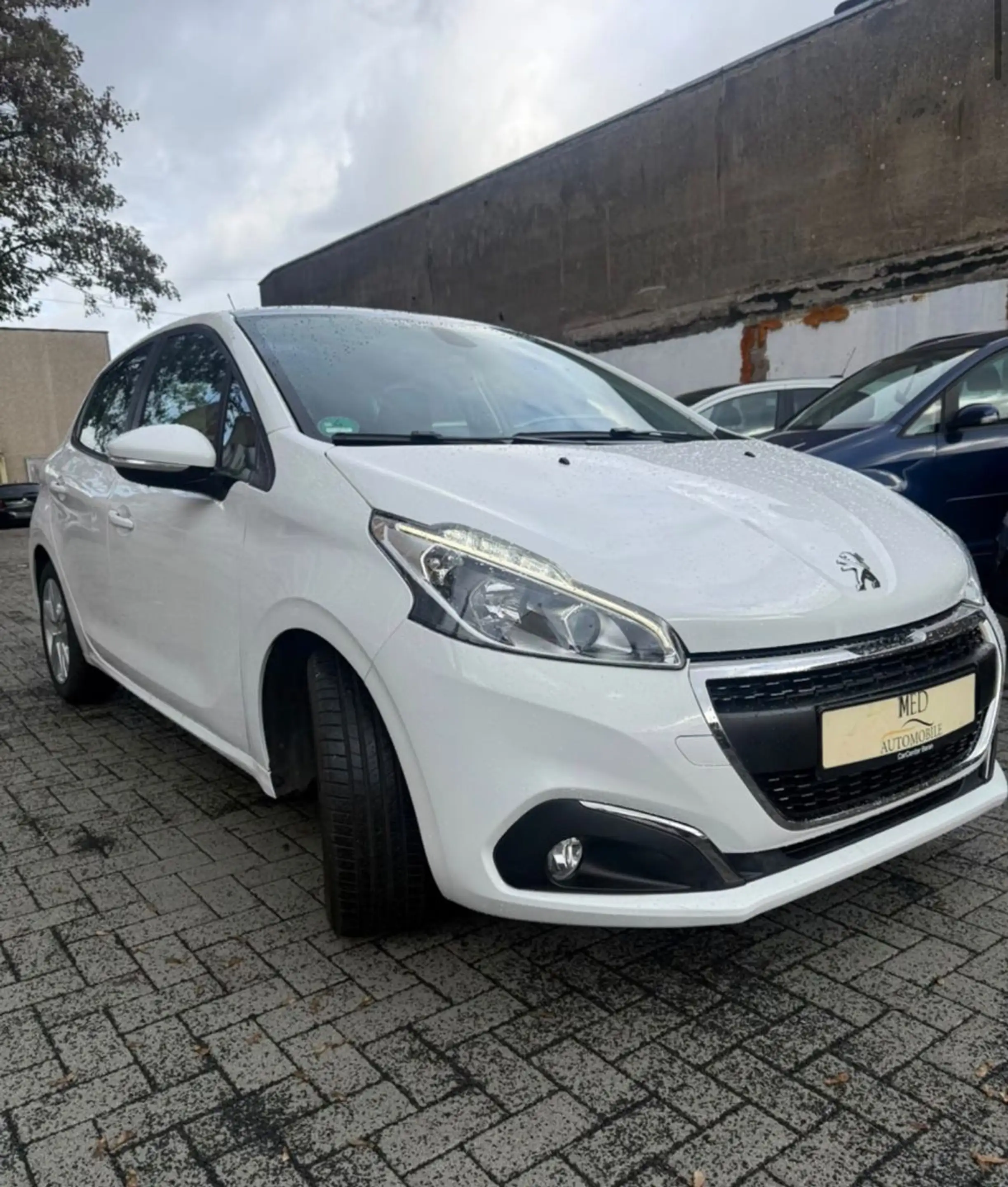Peugeot 208 Signature — photo 4
