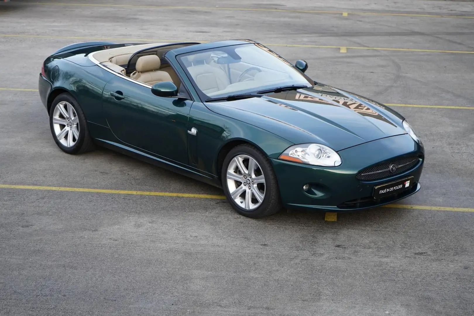 Jaguar XK 4.2 V8 Convertible Vert - 1