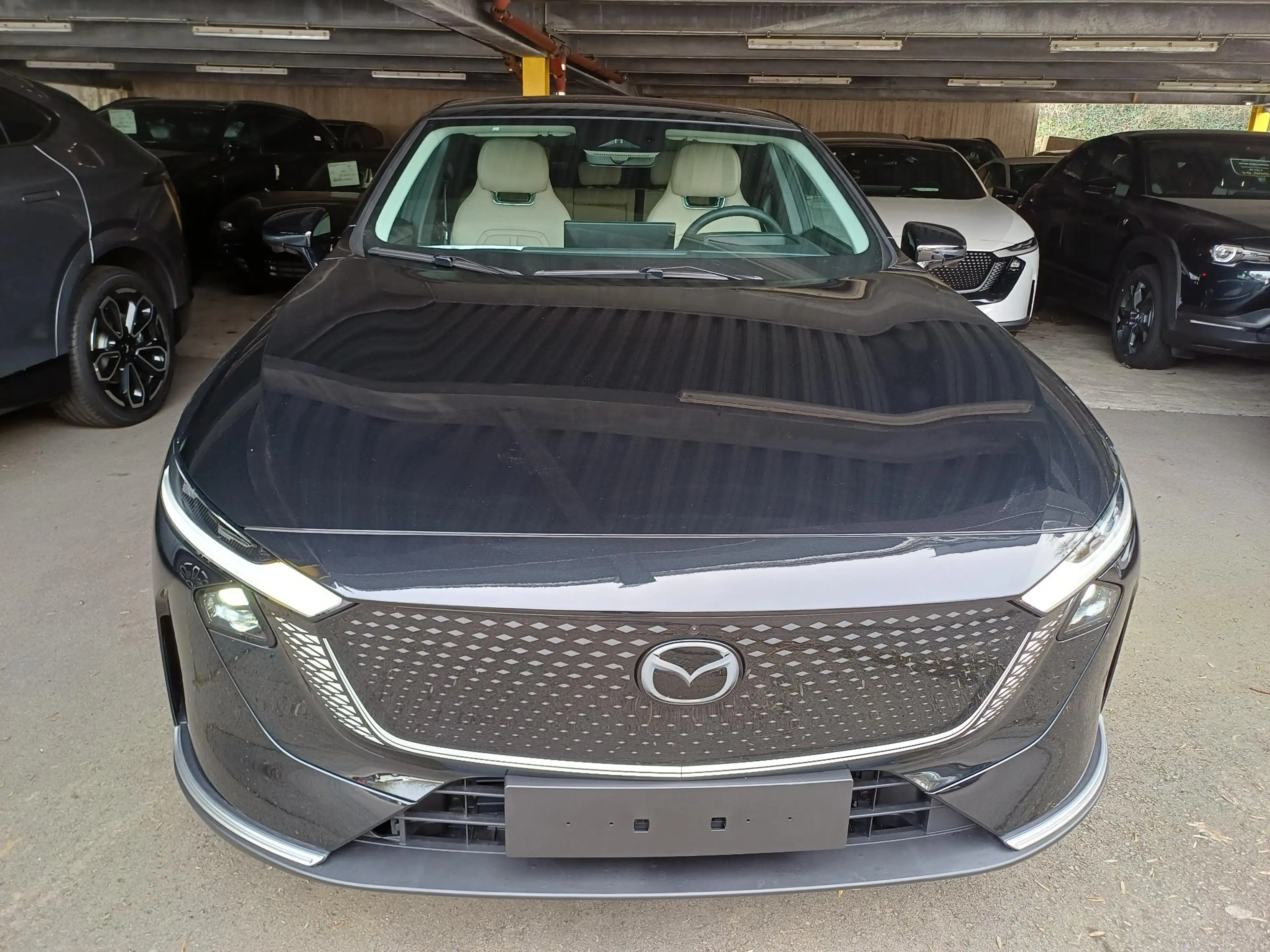 Mazda 6e Mazda BEV 68.8 kWh 190kW Takumi — photo 3