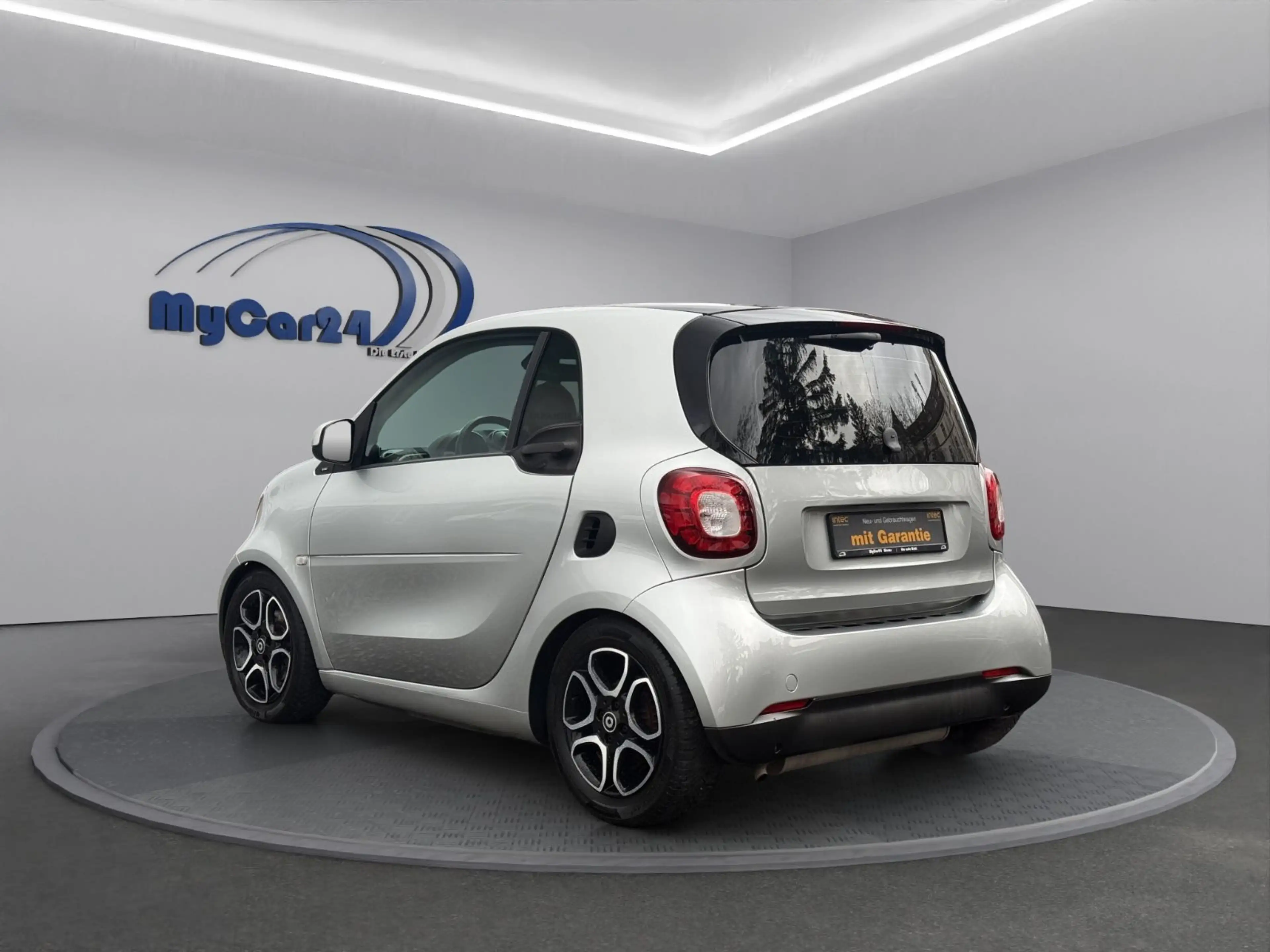 smart forTwo I Leder I JBL Sound I LEDI18 Zoll 4Season — photo 4