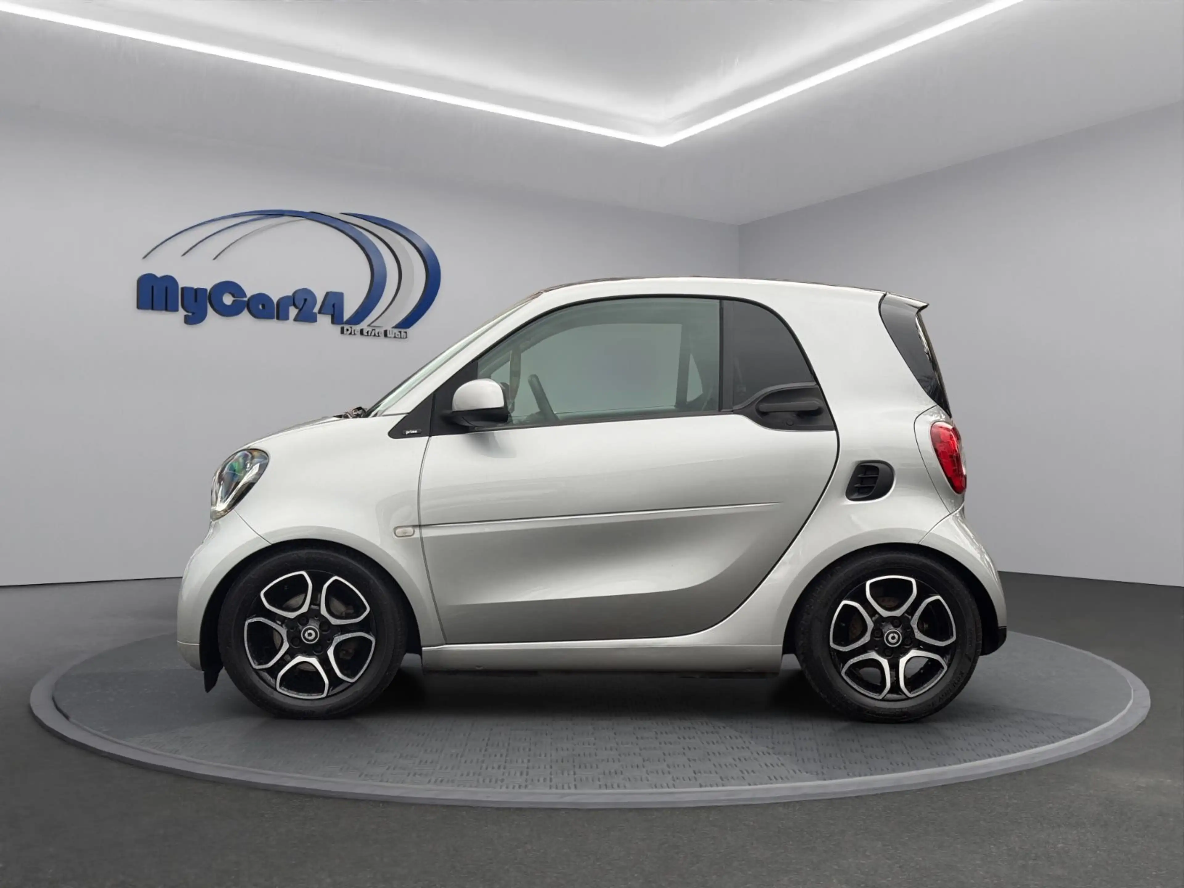 smart forTwo I Leder I JBL Sound I LEDI18 Zoll 4Season — photo 10