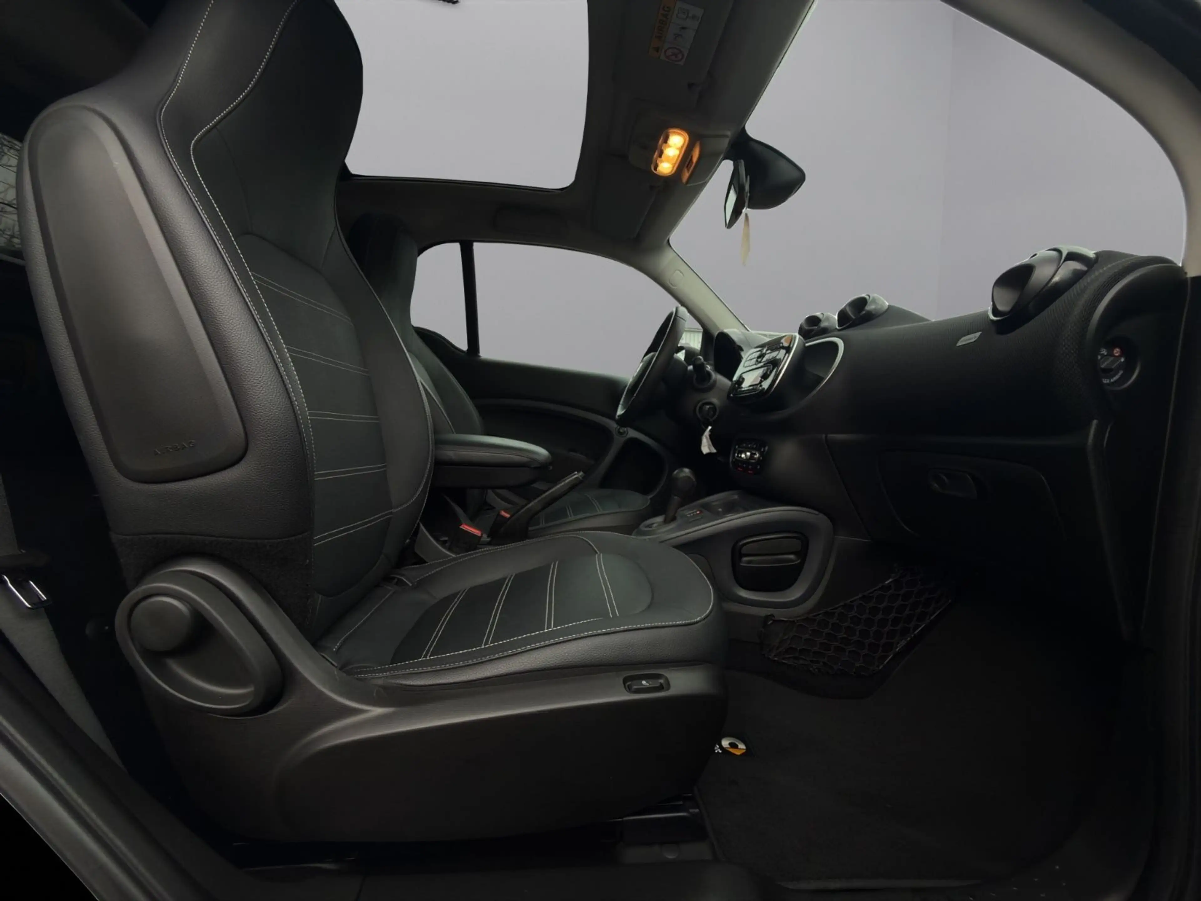 smart forTwo I Leder I JBL Sound I LEDI18 Zoll 4Season — photo 14