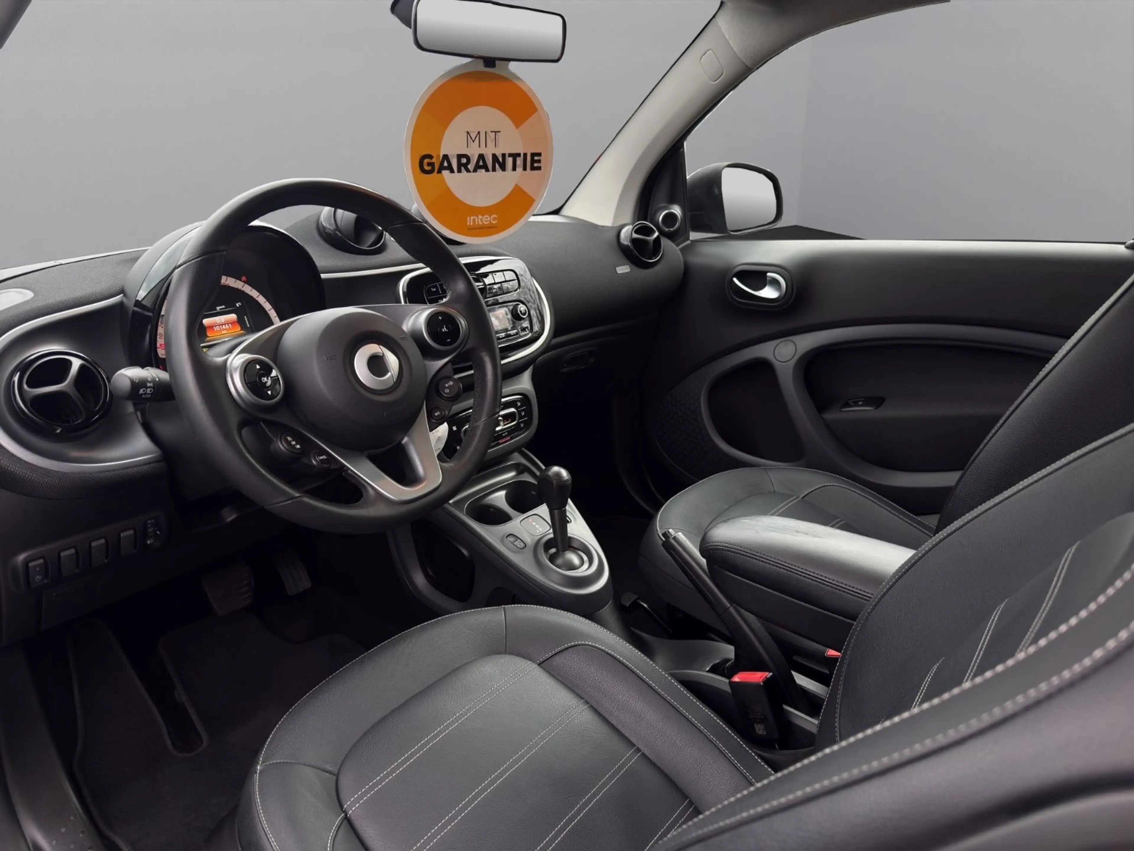 smart forTwo I Leder I JBL Sound I LEDI18 Zoll 4Season — photo 15