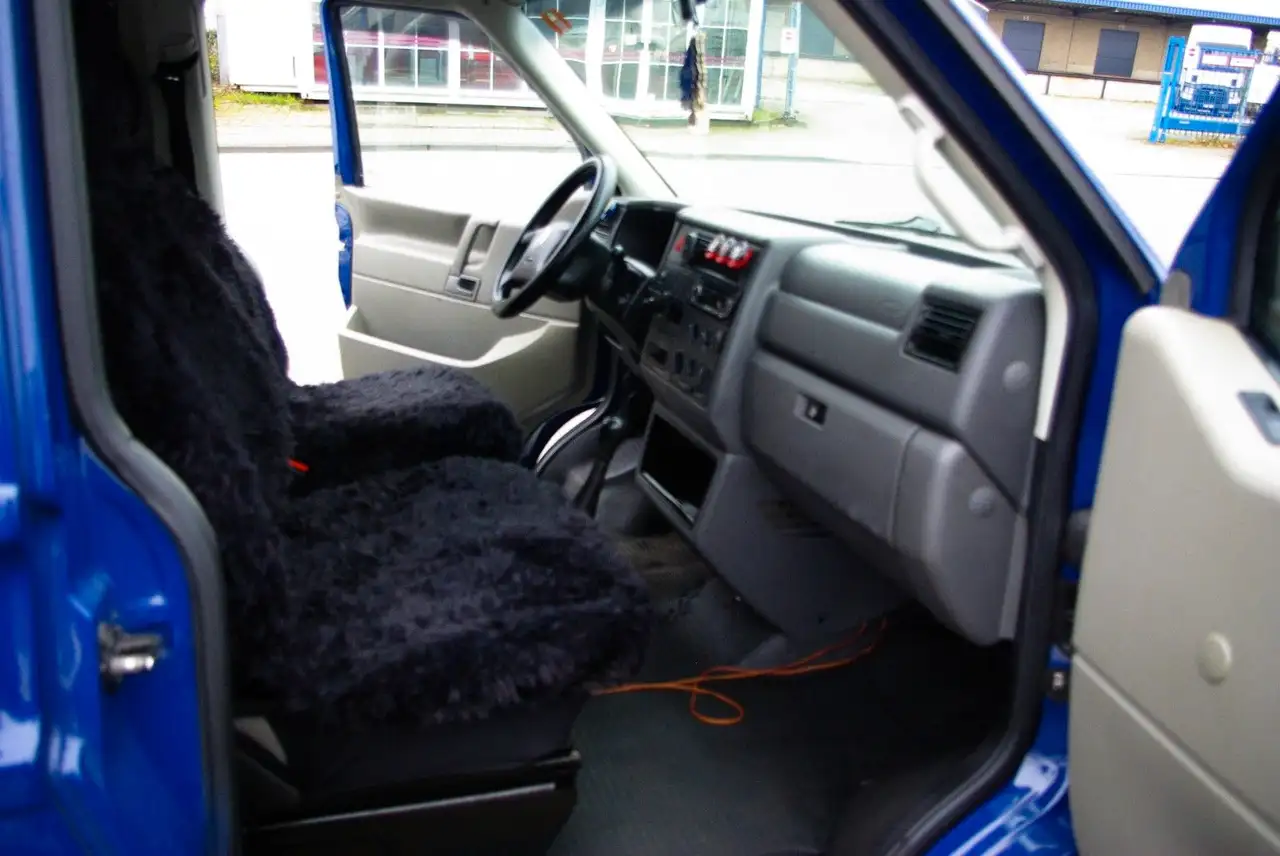 Volkswagen T4 Caravelle 2.5 TDI 65kW ** neuer Motor **, foto 11