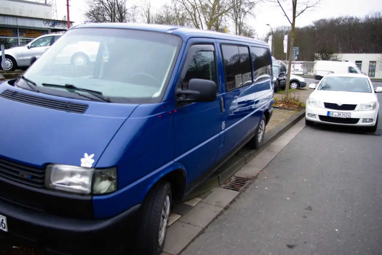 Volkswagen T4 Caravelle 2.5 TDI 65kW ** neuer Motor **, foto 2