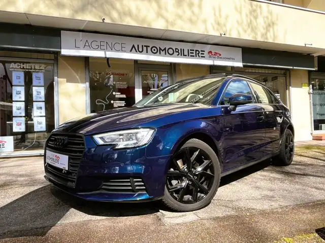 Audi A3 III (2) SPORTBACK 30 TFSI 115 S TRONIC 7 *TOIT OUVRANT, CAMERA, SIEGES CHAUFF.*