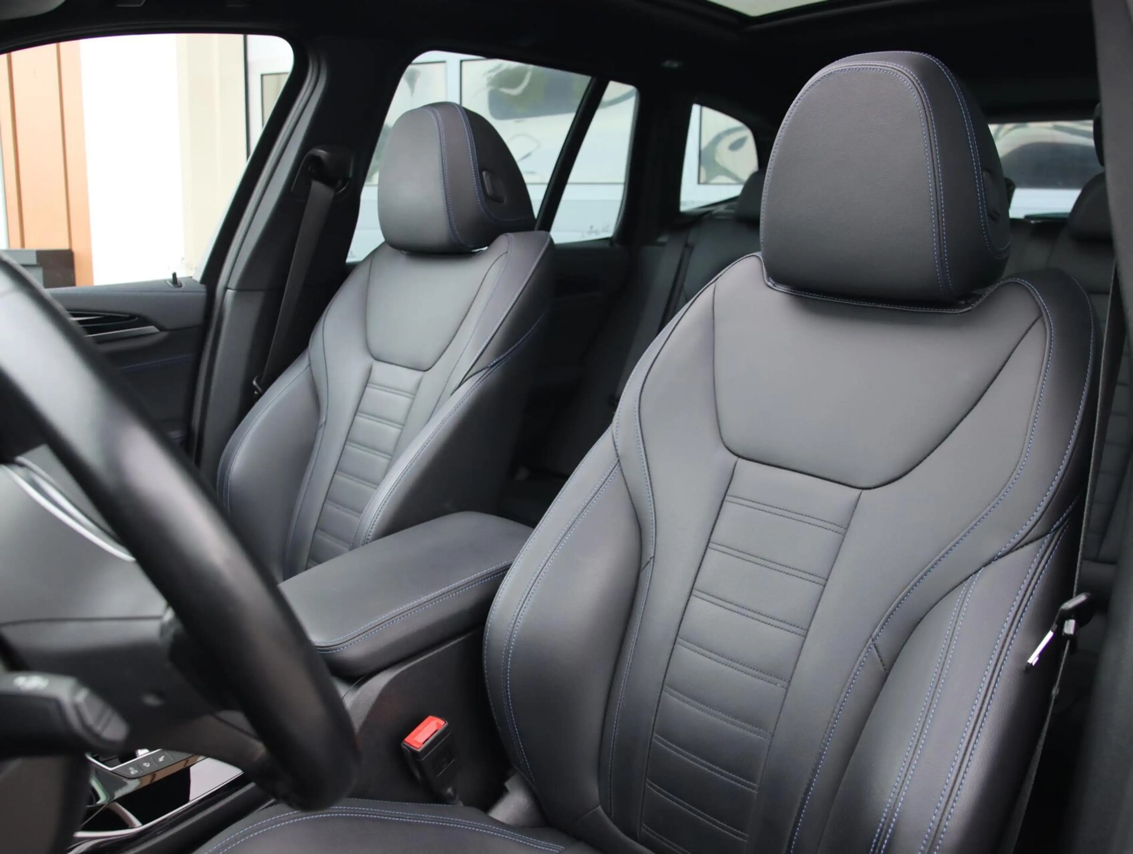 BMW iX3 High Executive 80 kWh | SOH 94% | Panoramadak | — photo 6