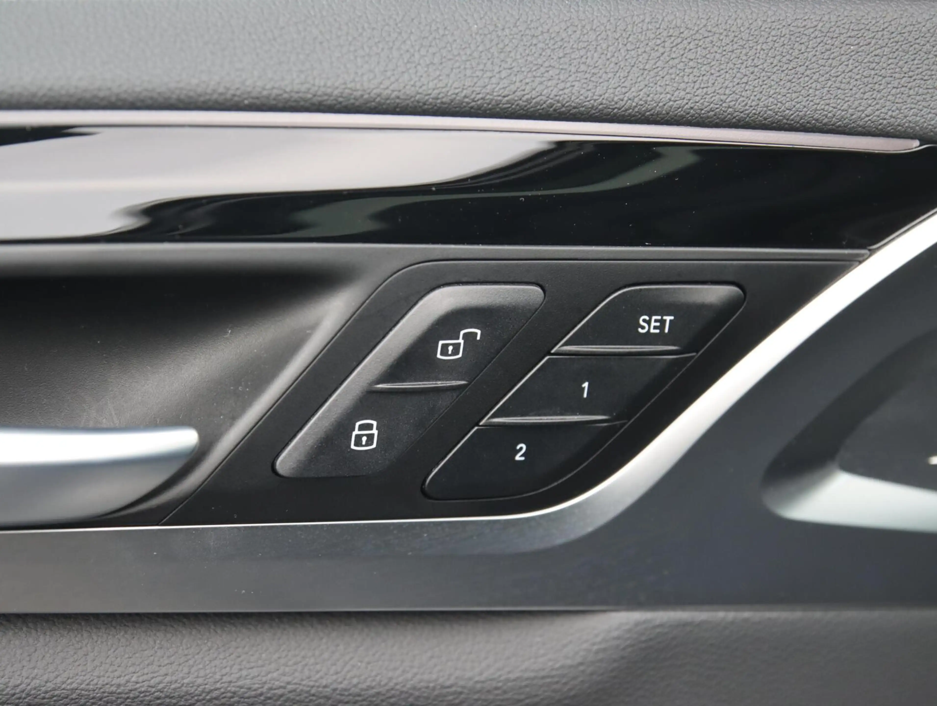 BMW iX3 High Executive 80 kWh | SOH 94% | Panoramadak | — photo 16
