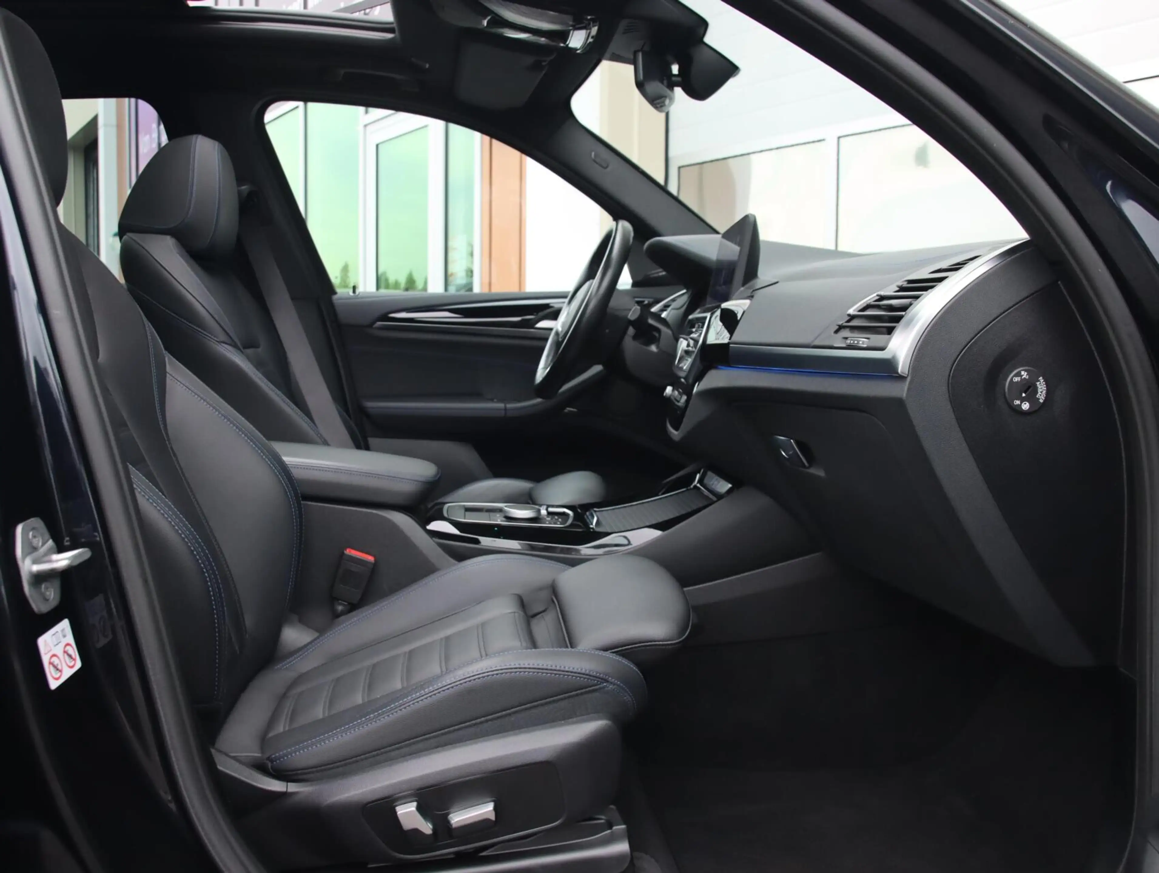 BMW iX3 High Executive 80 kWh | SOH 94% | Panoramadak | — photo 36