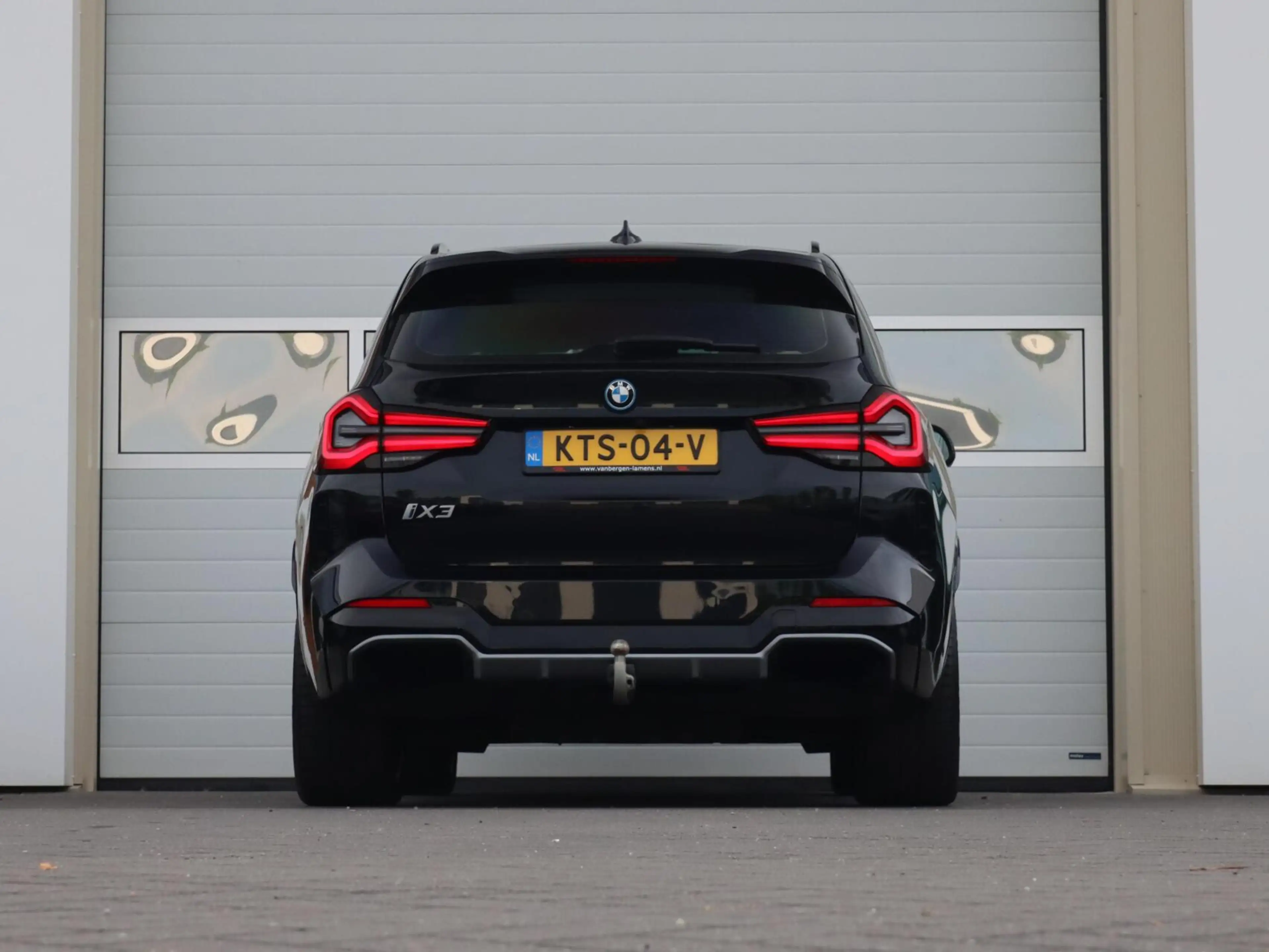 BMW iX3 High Executive 80 kWh | SOH 94% | Panoramadak | — photo 10