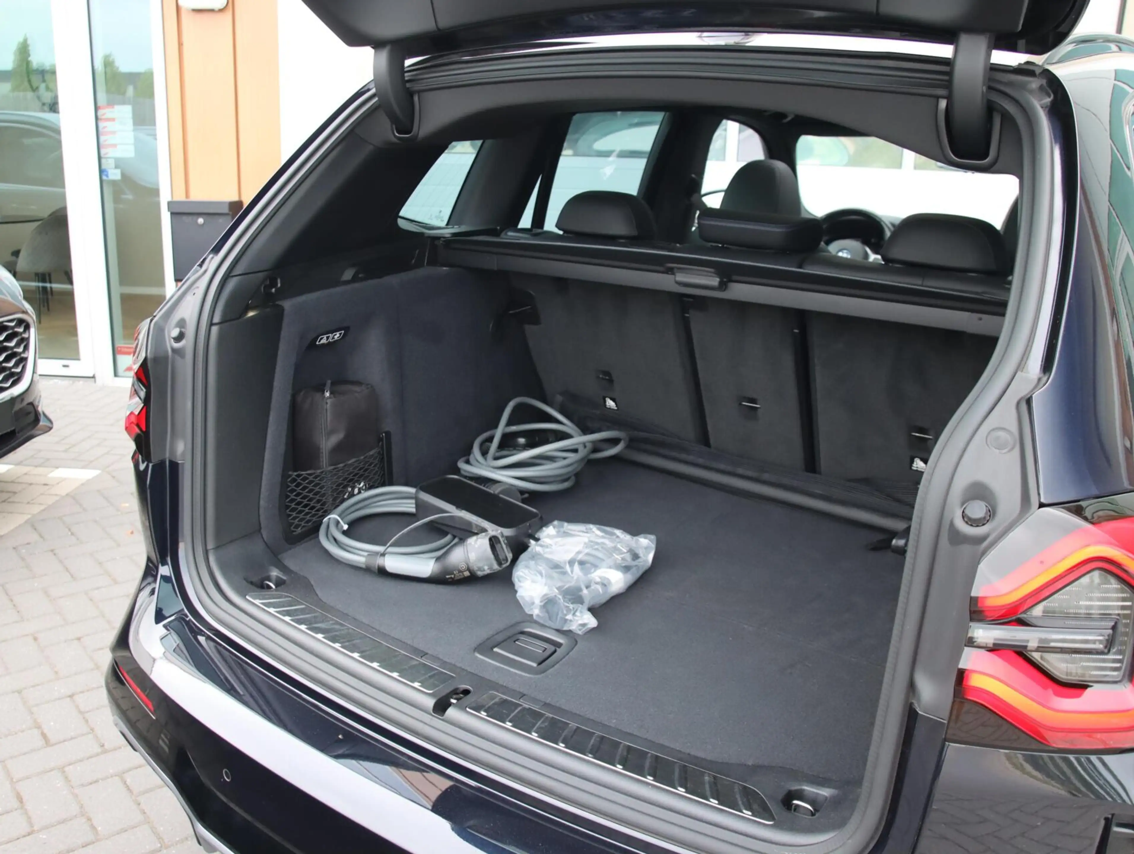 BMW iX3 High Executive 80 kWh | SOH 94% | Panoramadak | — photo 34
