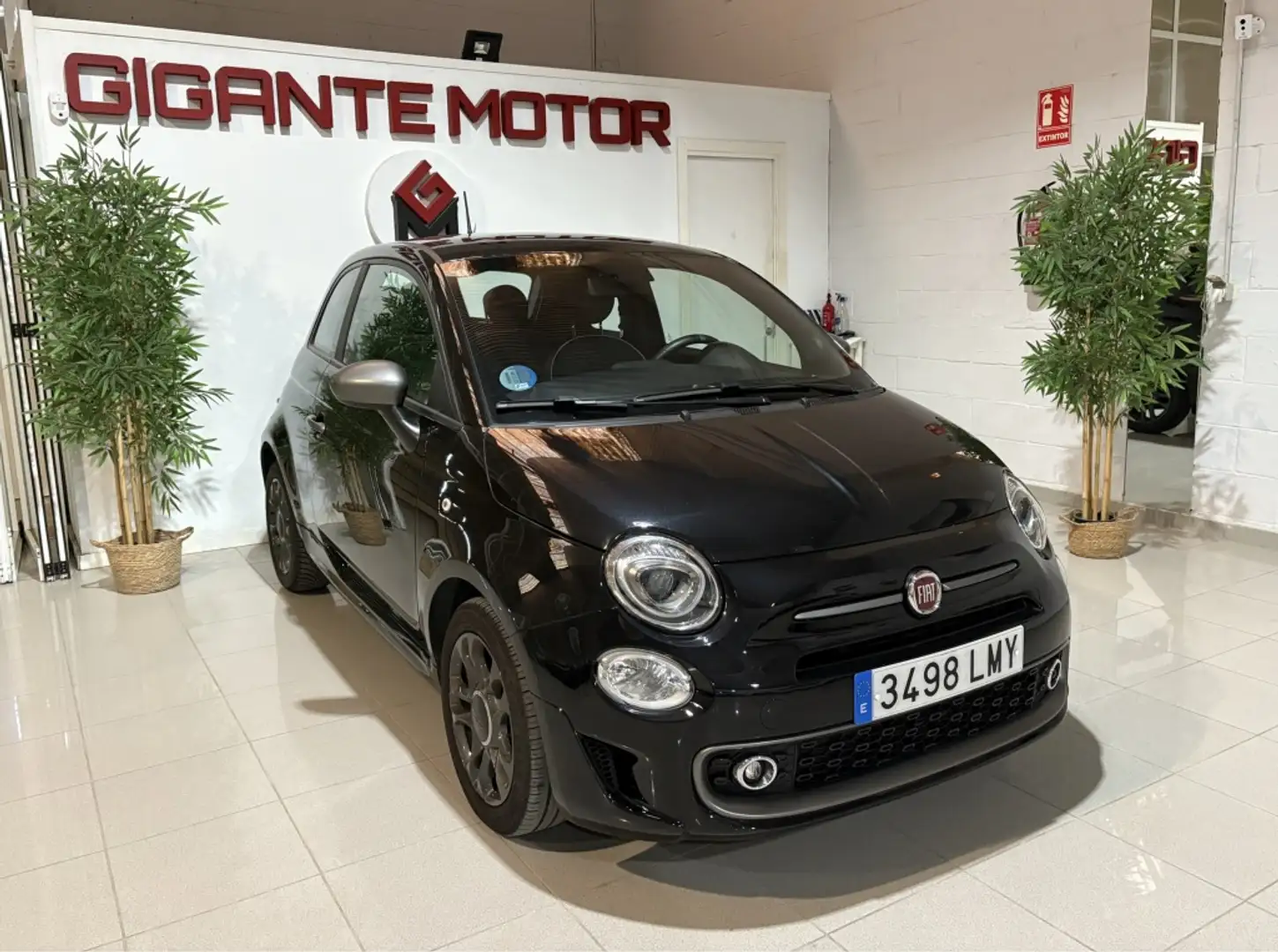 Fiat 500 1.0 Hybrid Sport 52kW Zwart - 1