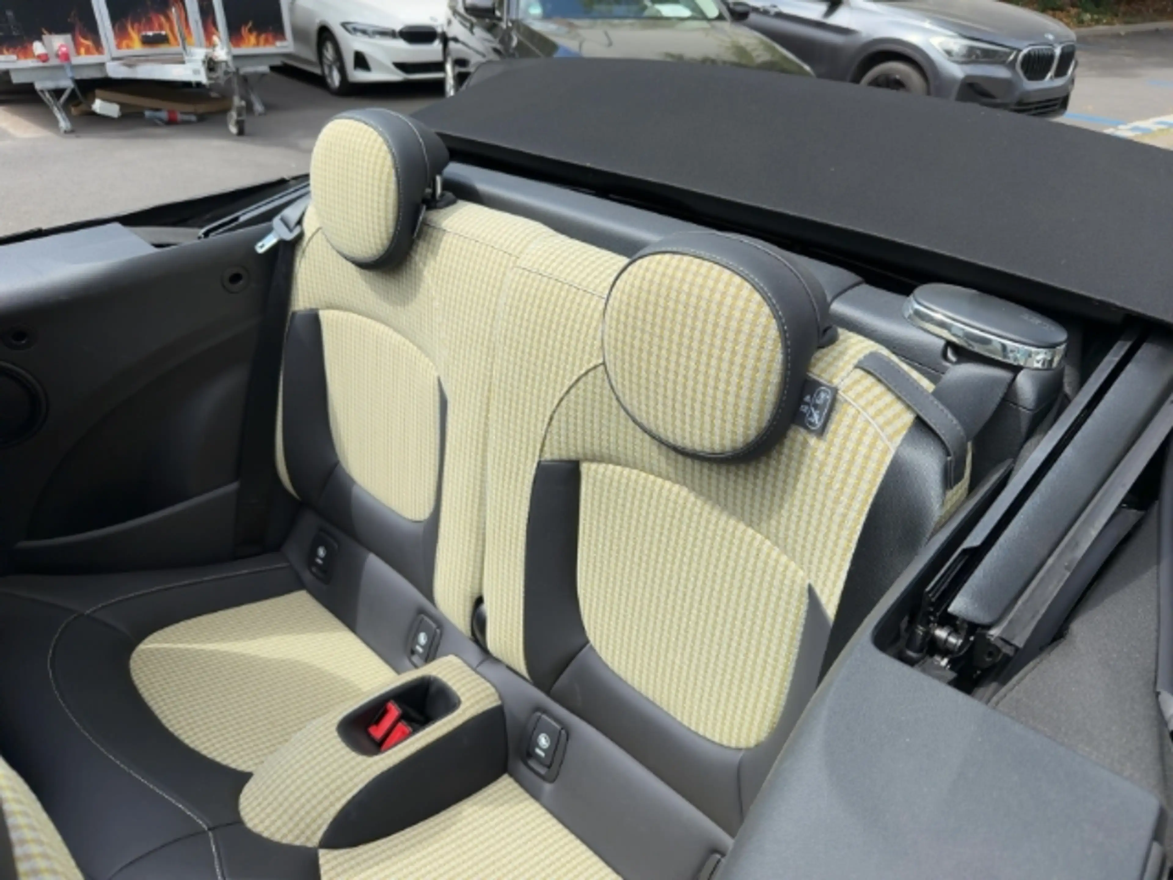 MINI Cooper Cabrio El. Verdeck LED Mehrzonenklima 2-Zonen-Klimaautom — photo 7
