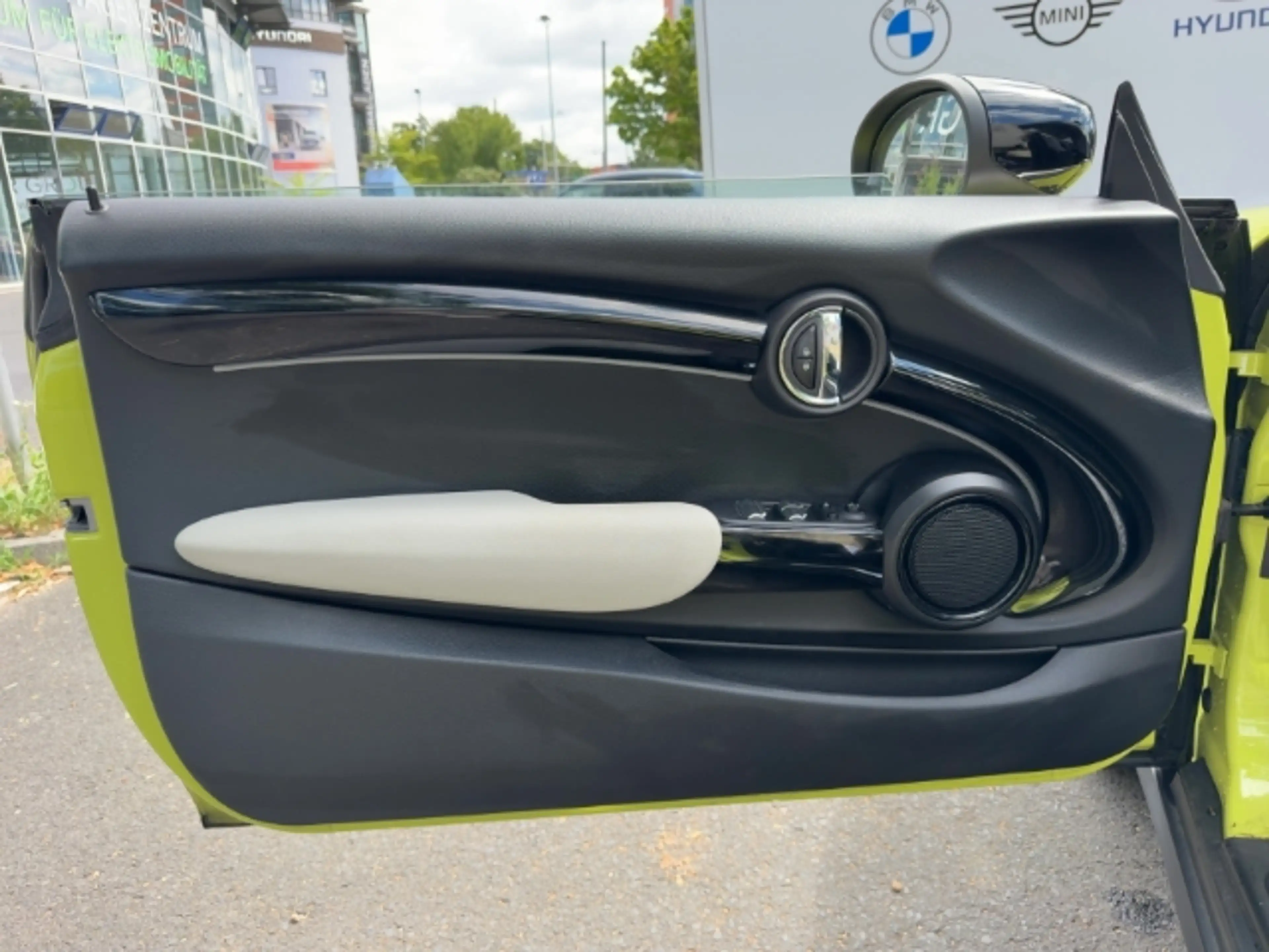 MINI Cooper Cabrio El. Verdeck LED Mehrzonenklima 2-Zonen-Klimaautom — photo 12