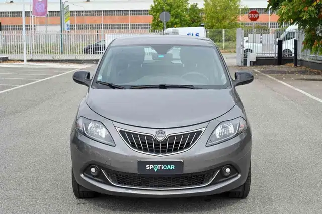 Lancia Ypsilon view 17